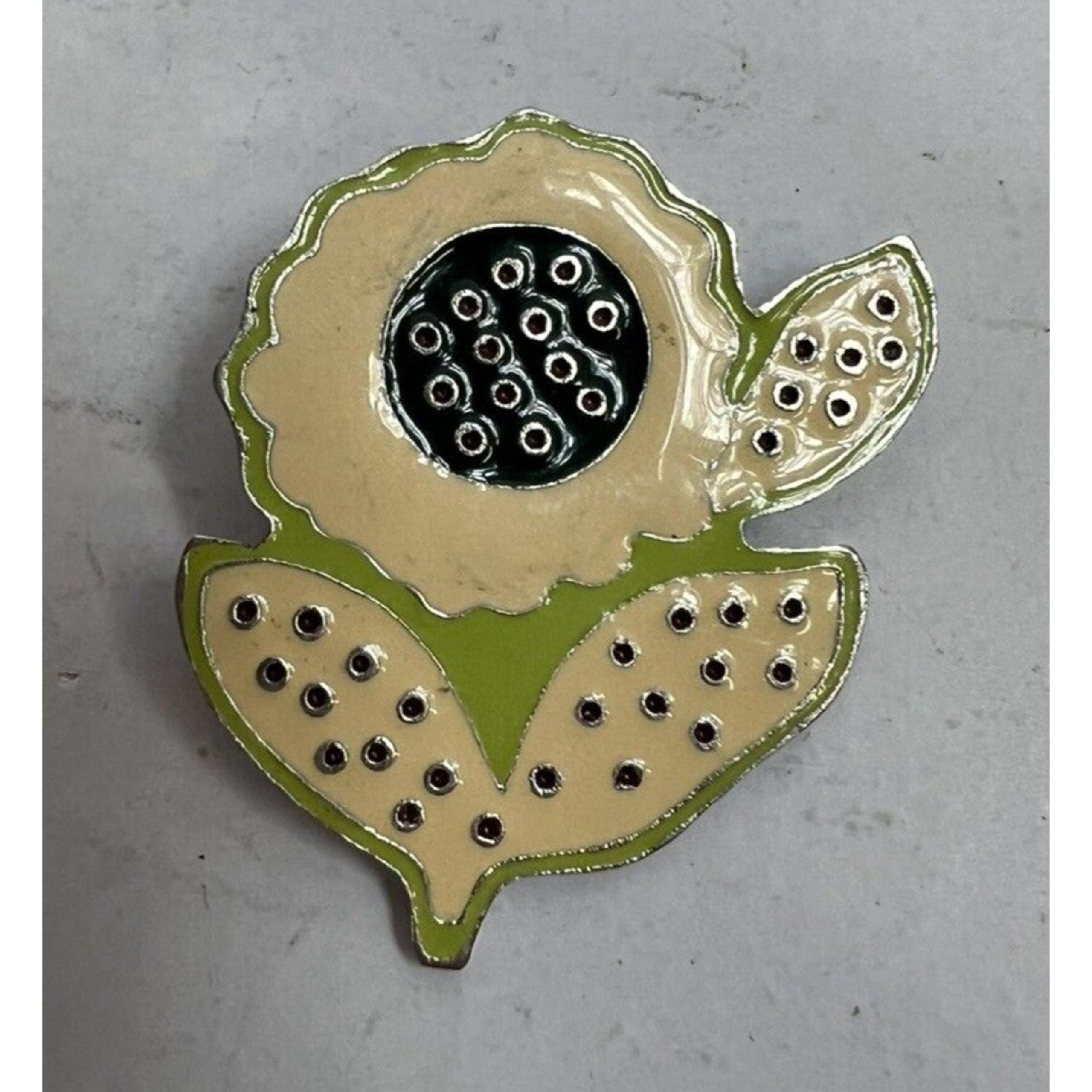 vintage GAP Big Enameled FLOWER Hat Jacket PIN
