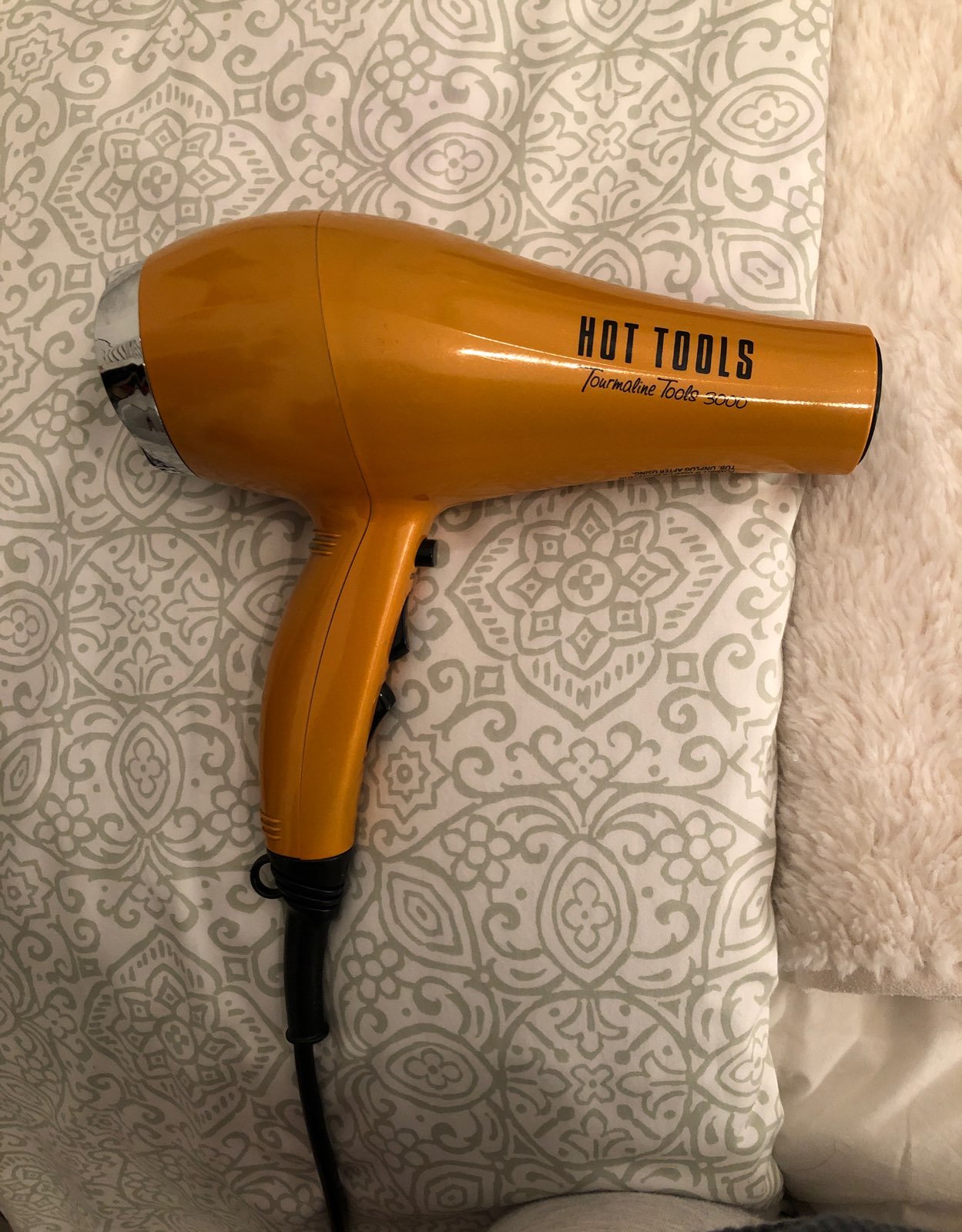 Hot Tools hair dryer
