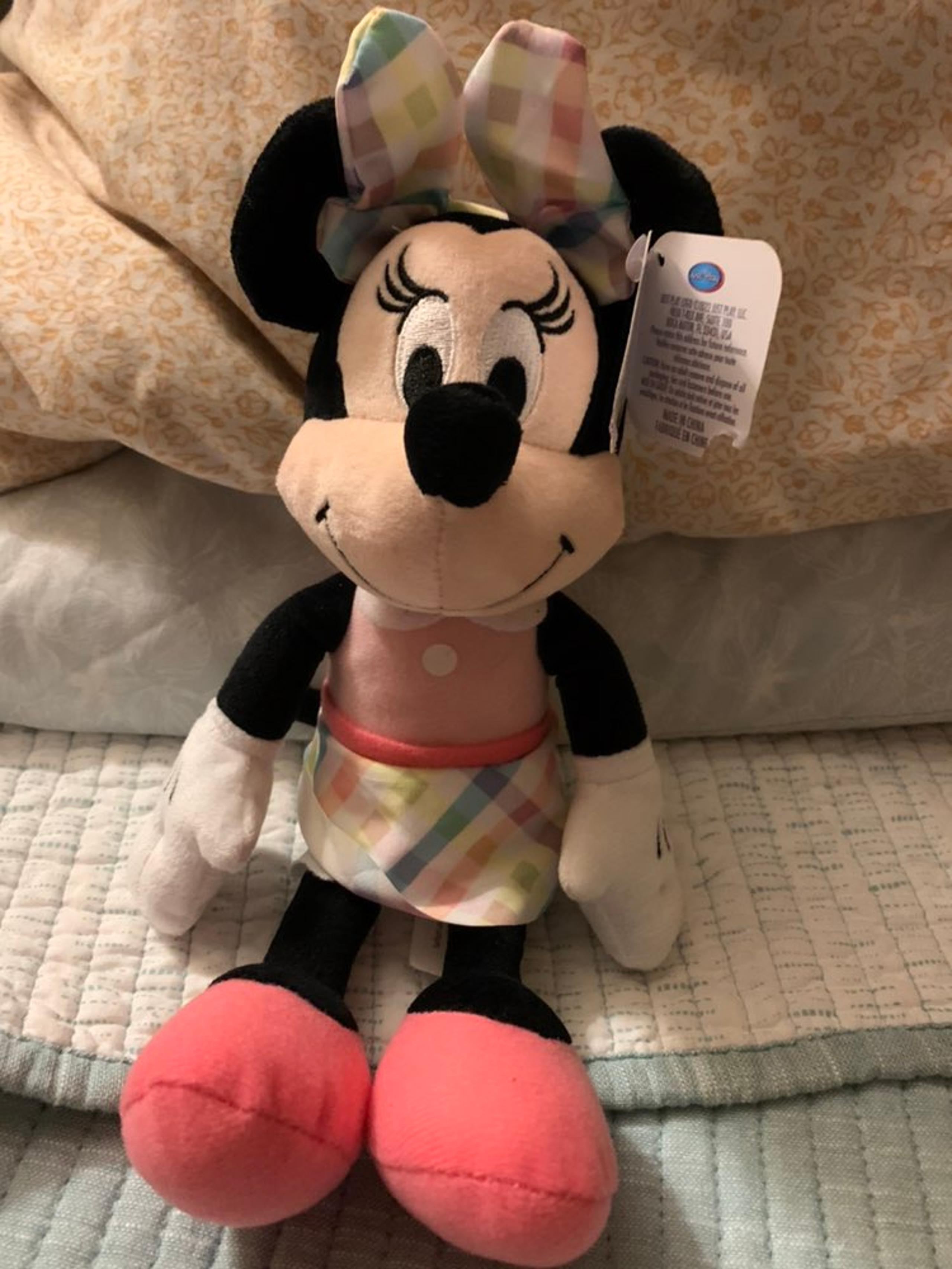 Disney minnie easter plush
