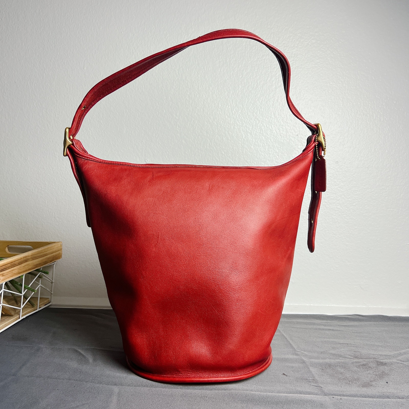 COACH Rare Vintage XL Duffle Sac bag Red Bucket bag 9085