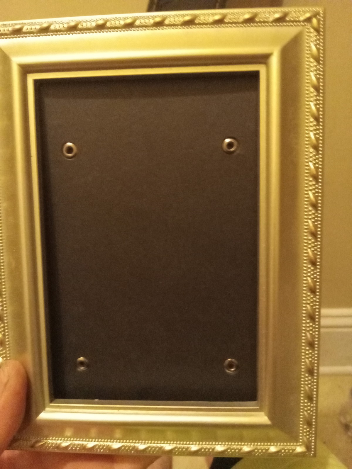 Picture frame music box that plays unchained melody