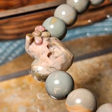 Natural Gray/Blue Alashan Bracelet with High-Quality Rhodonite Carved Heart