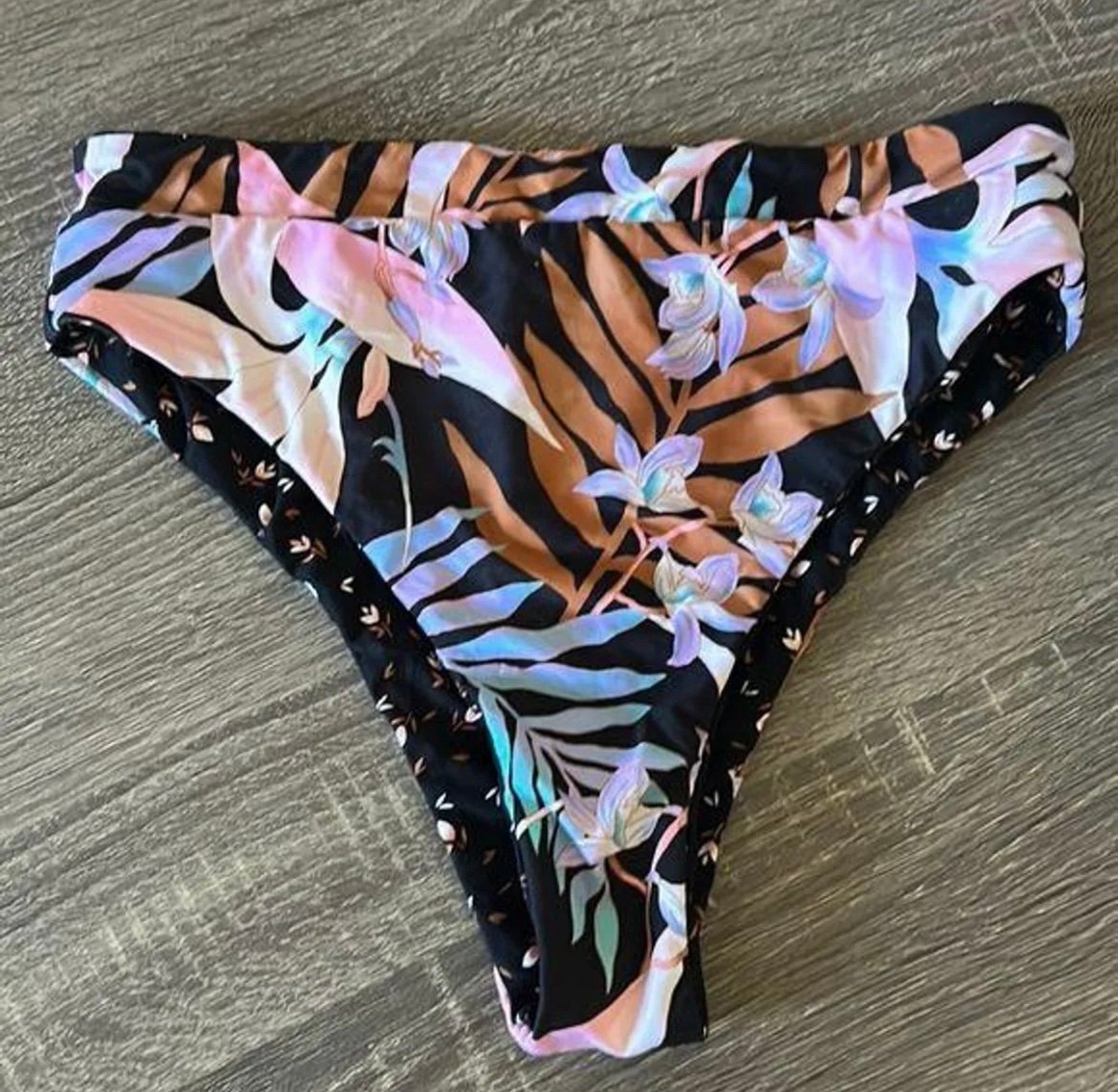 Bikini tropic moon rise reversible NWT