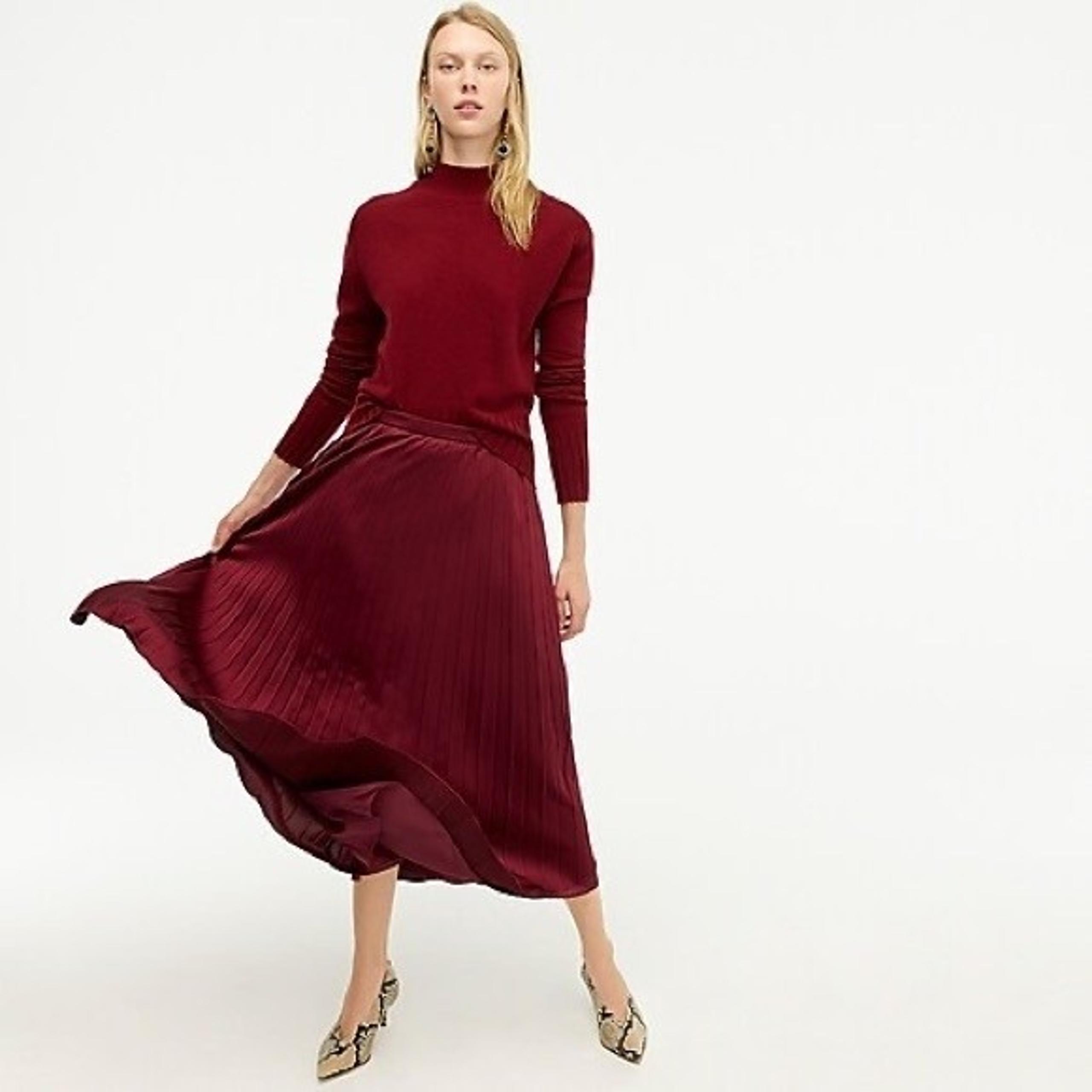 NWT J. Crew Gwyneth Pleated Slip Skirt in Burgundy Red - Size Small
