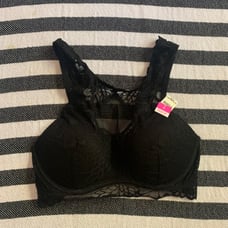 SALE ! 2 New Vs Pink Push Up Bras Size