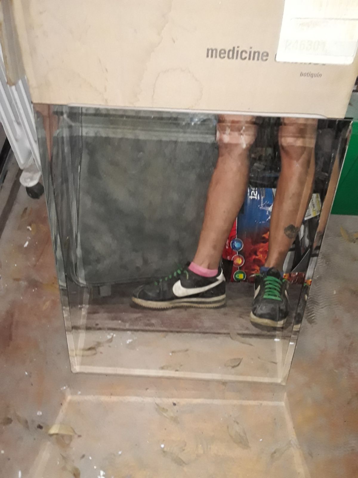 16 Sin Marco Frameless Medicine Cabine