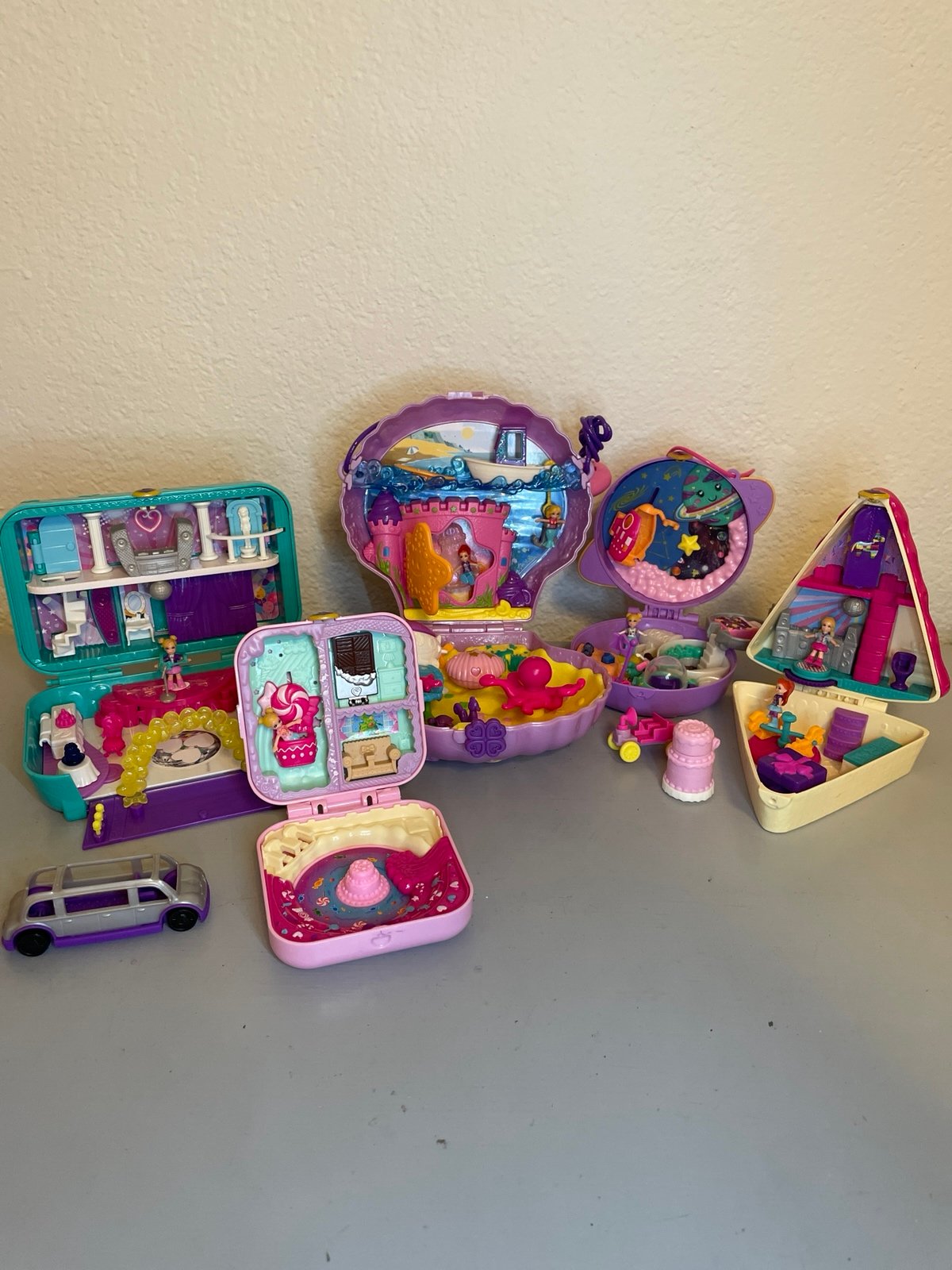 Polly Pocket 5 Play set Bundle