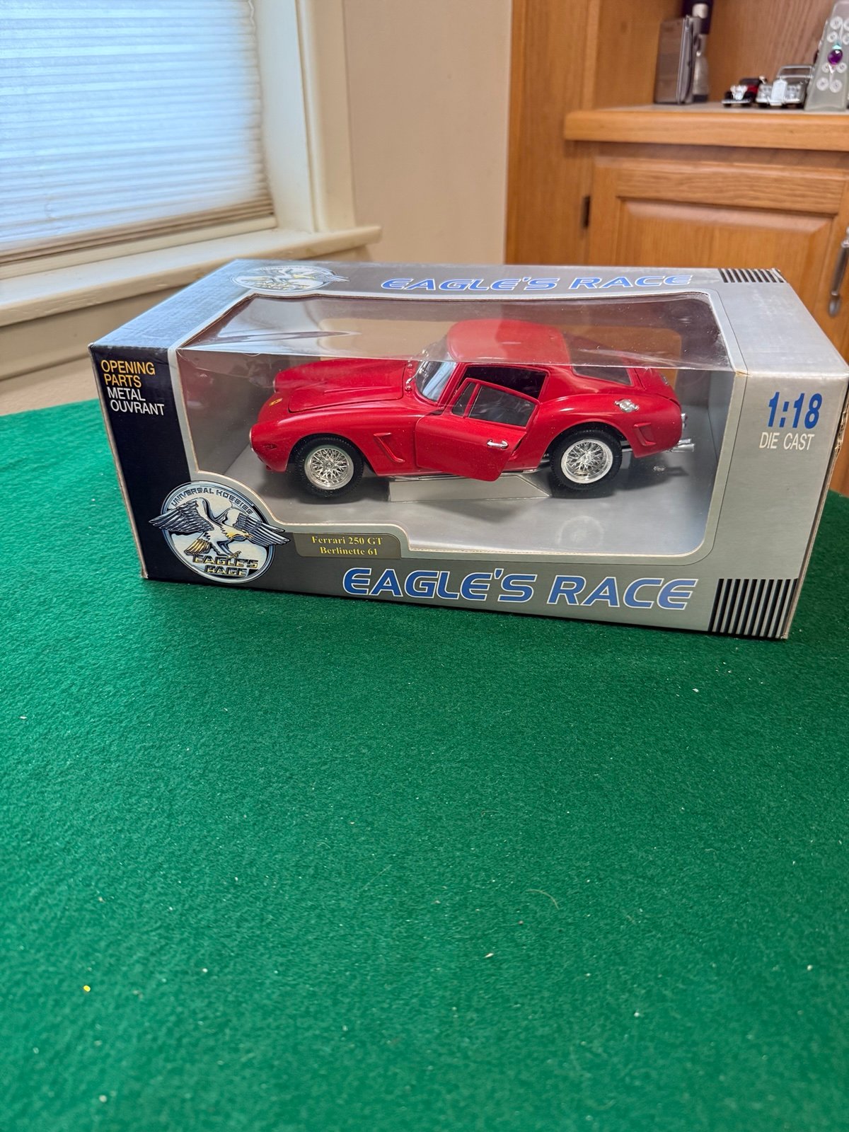 1/18 Eagles Race Ferrari 1961 250 GT Berlinette Red NIB