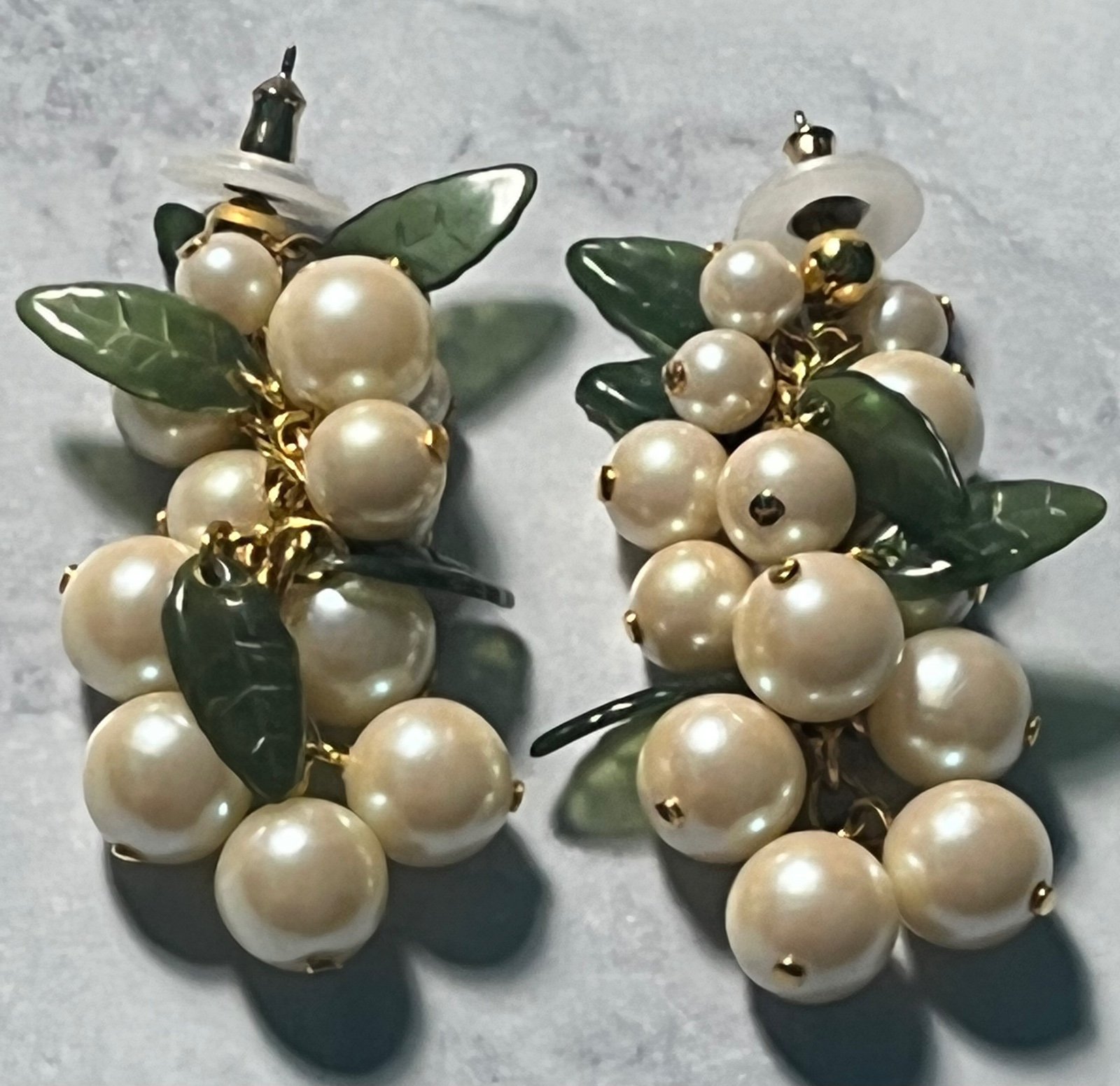 VINTAGE GOLD PEARL CLUSTER EARRING GREEN ORGANIC LEAVES JEWELRY