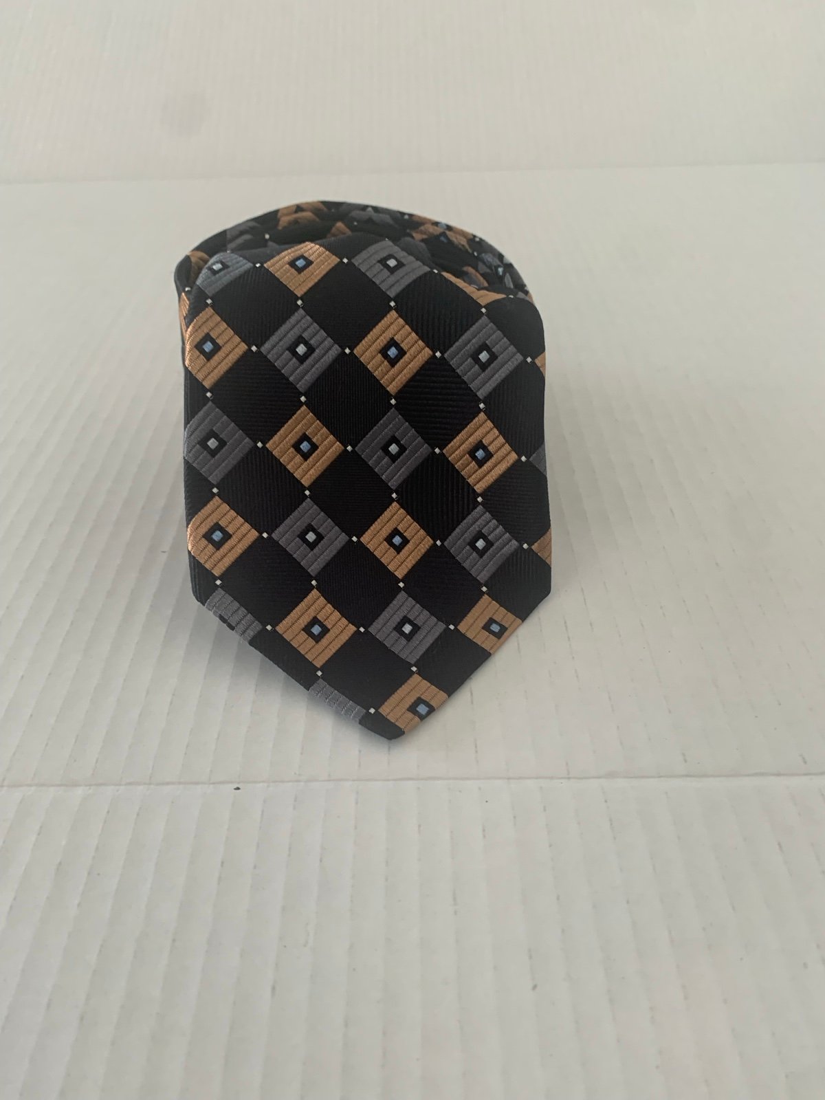 Hart Schaffner Marx men’s black , bronze & silver silk necktie