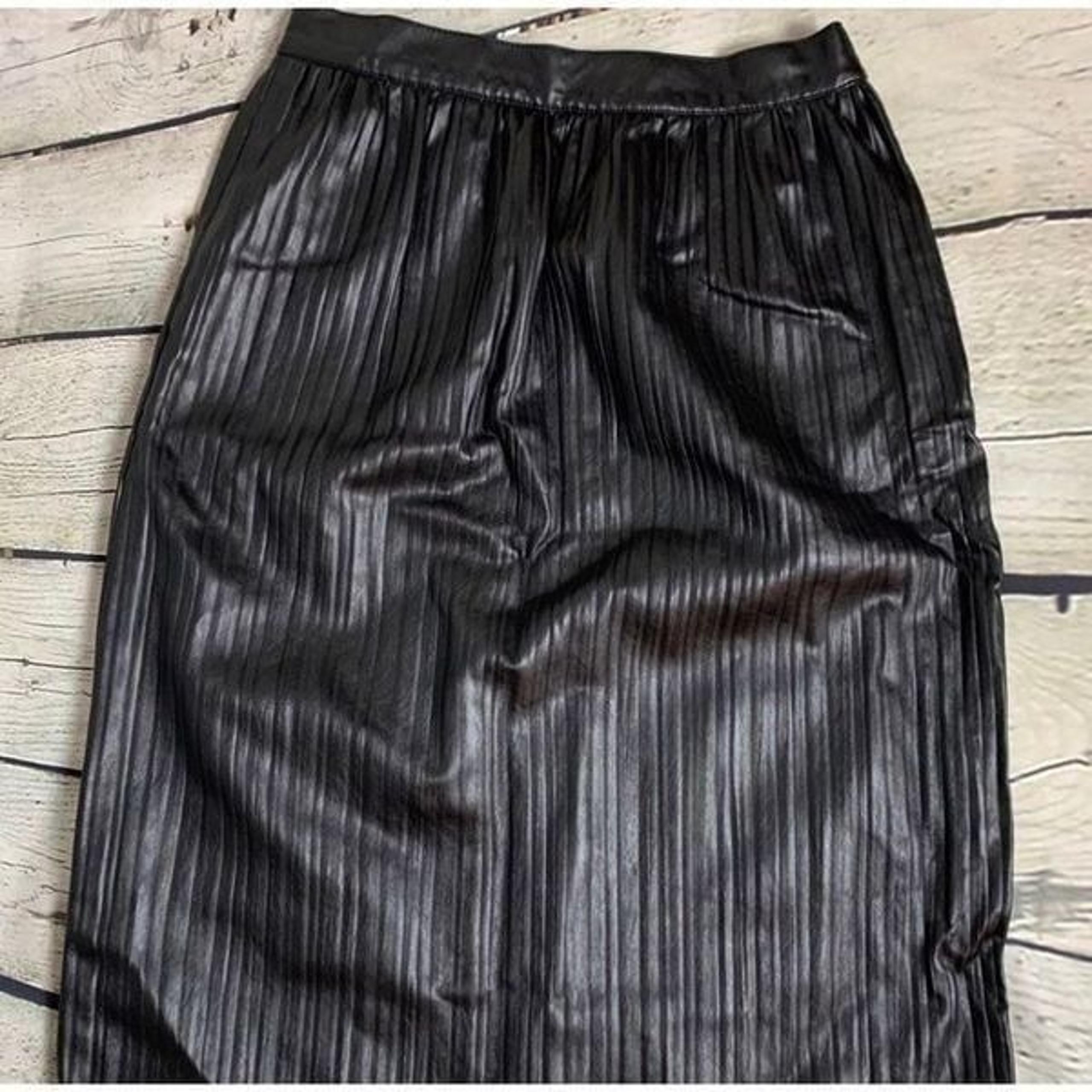 KENNETH COLE | Pleated Faux Leather Skirt
