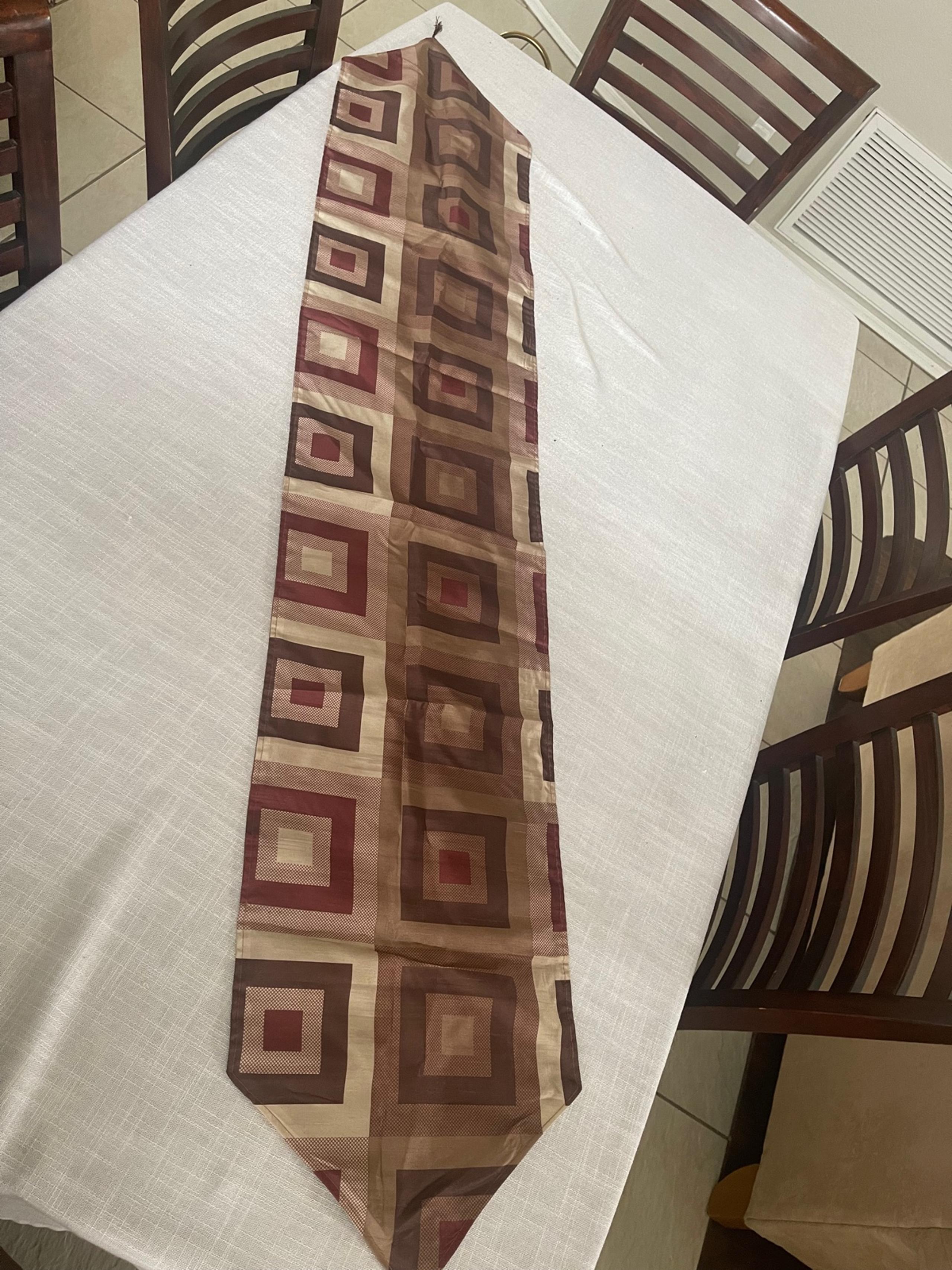 Table Runner