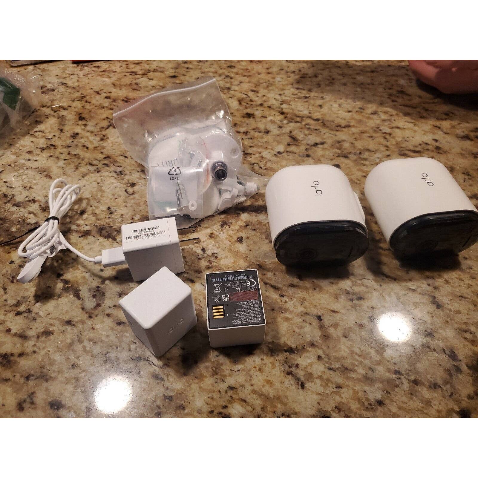 Arlo - Pro 4 Spotlight Camera, 2 Pack - VMC4250P - White