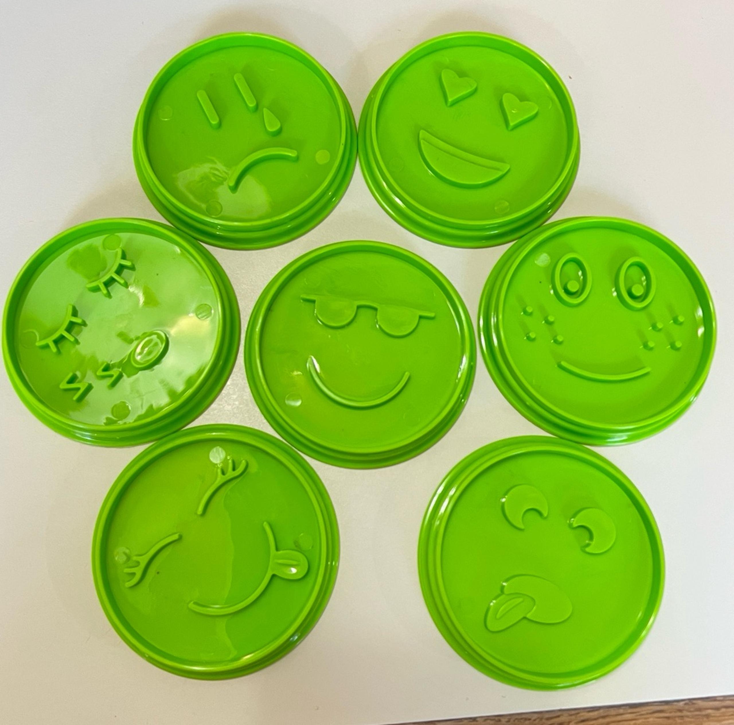pampered chef emoticon emoji cookie cutters