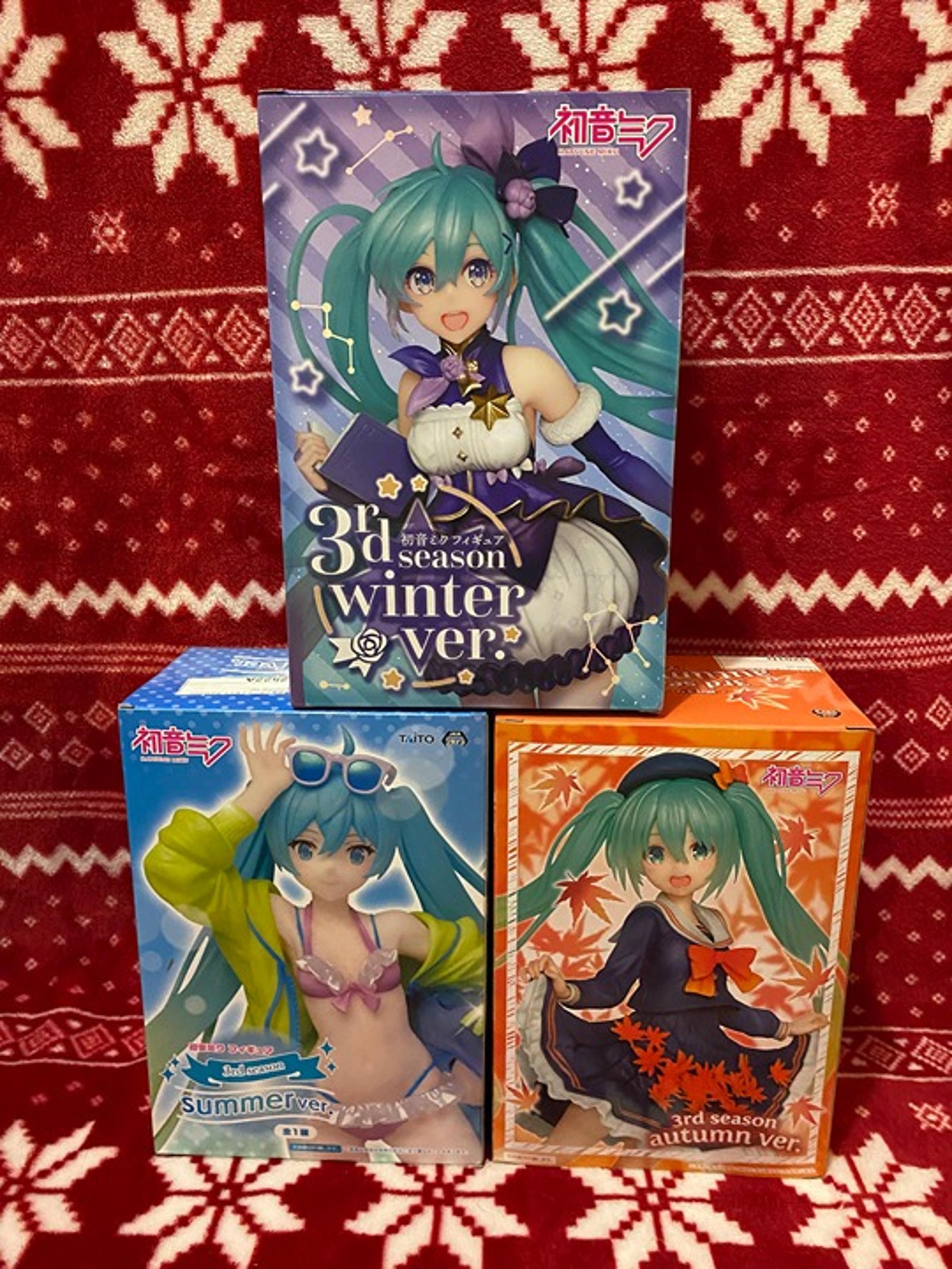 Hatsune Miku 3rd Season Summer, Autumn and Winter Figure Bundle