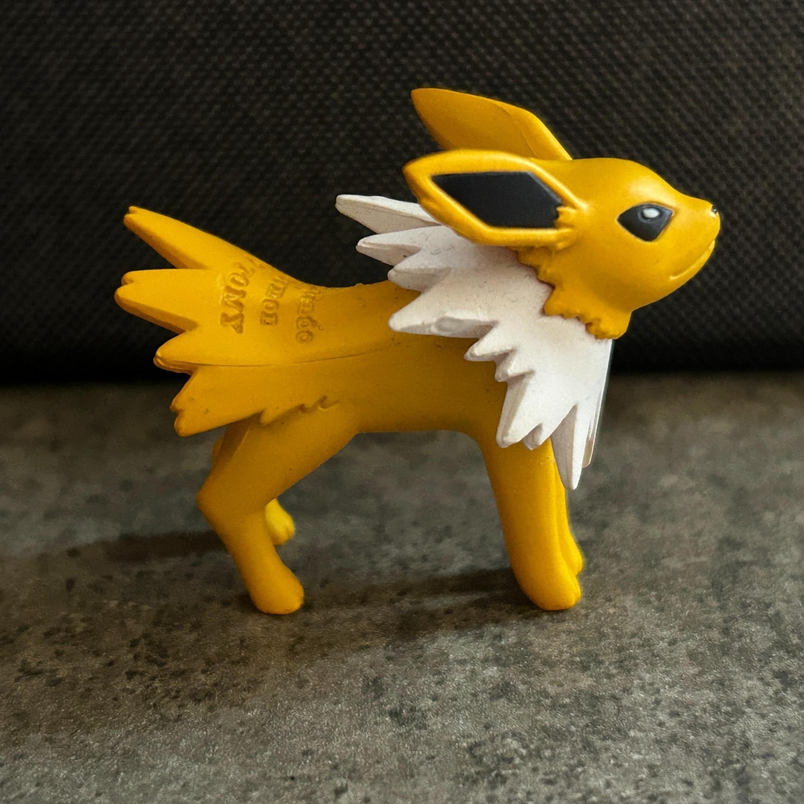 Pokemon Nintendo Jolteon 2" Action Mini Figure Toy Vintage 2007 Collectible - TOMY