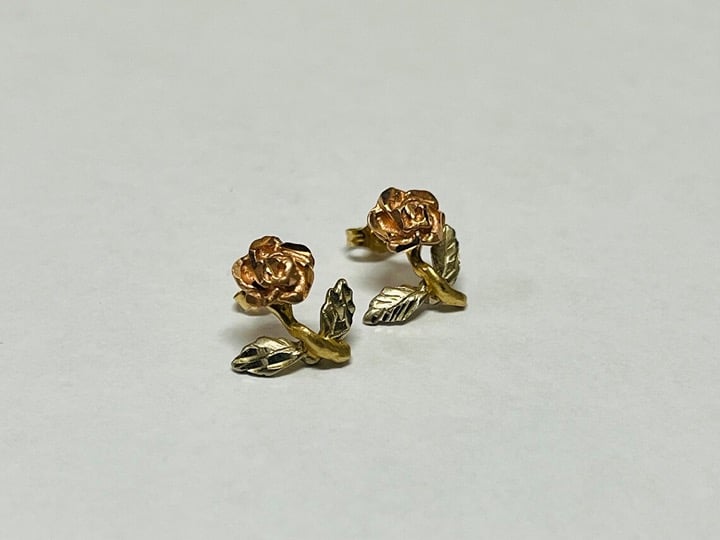 Vintage Michael Anthony 14K Tri- Color Gold Rose Leaf Stud Earrings