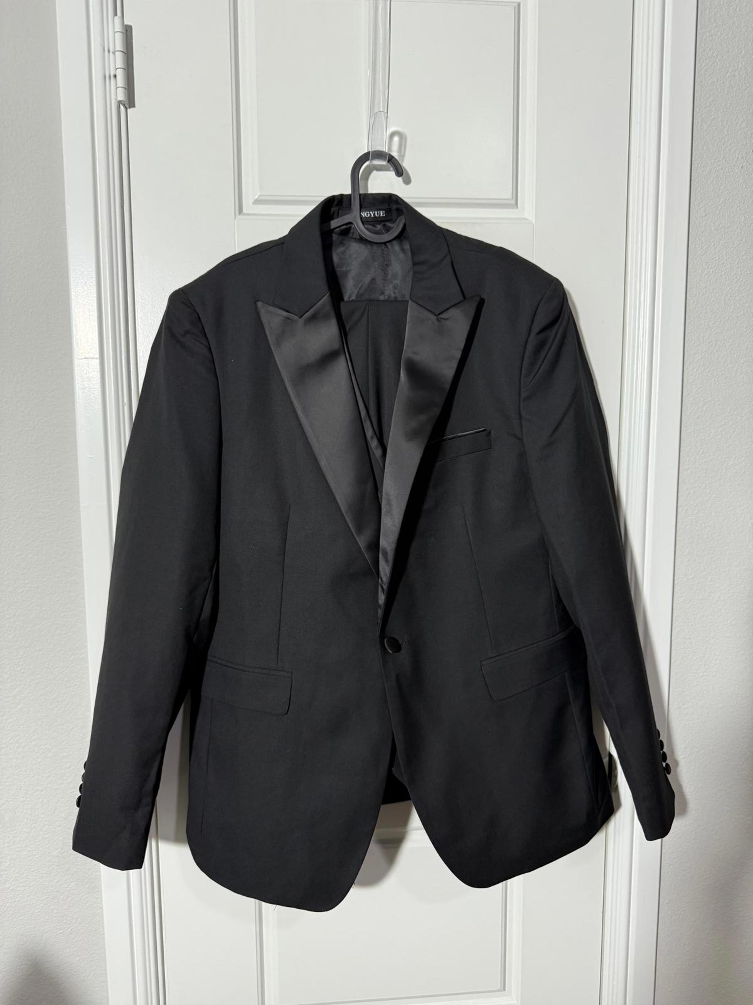 WANGYUE Suits for Men Size Medium Black 3 Pieces Tuxedo