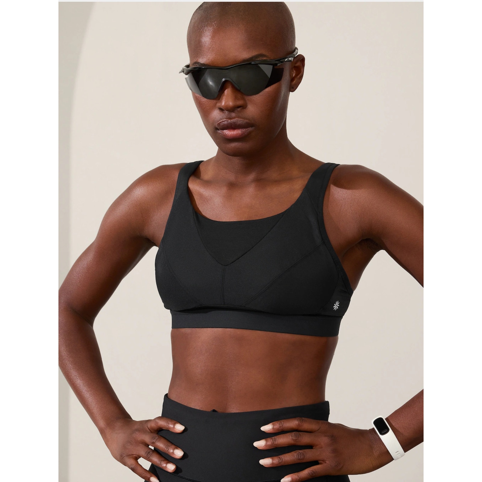 Athleta Invincible Sports Bra in Black Size 36D