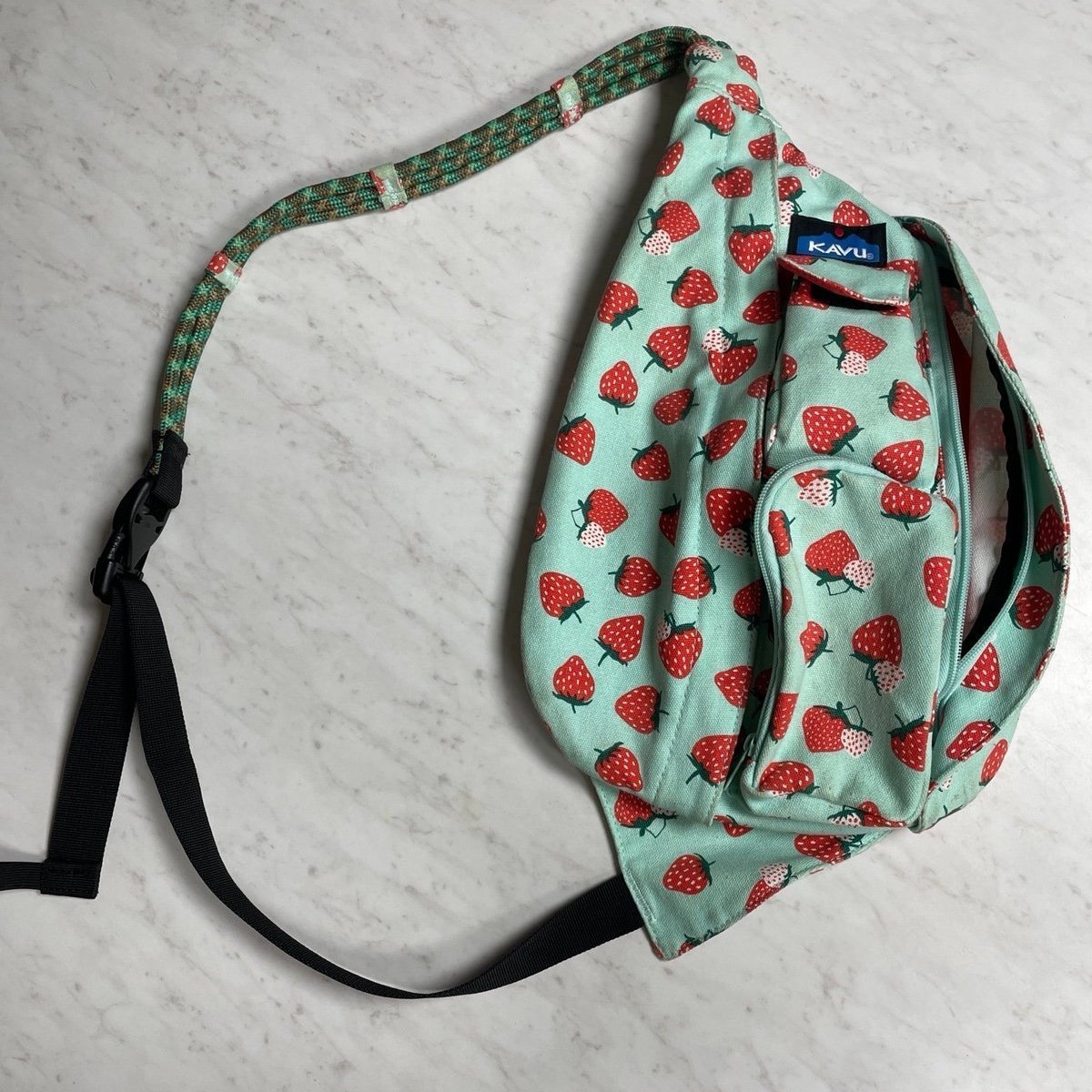 Kavu Rope strawberry Sling Bag
