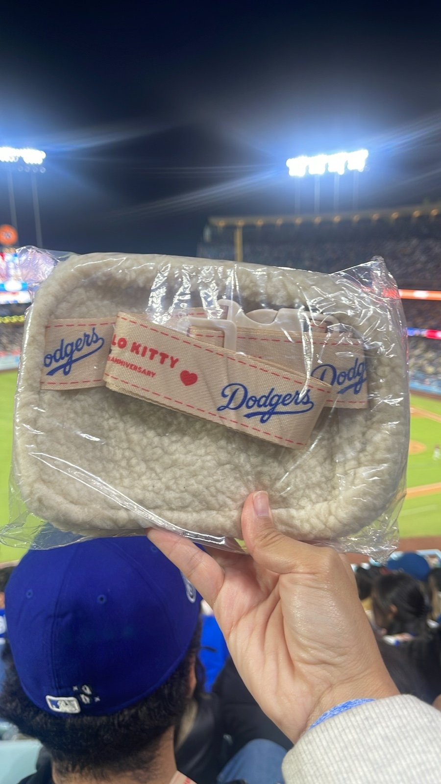 LA Dodgers hello kitty night belt bag