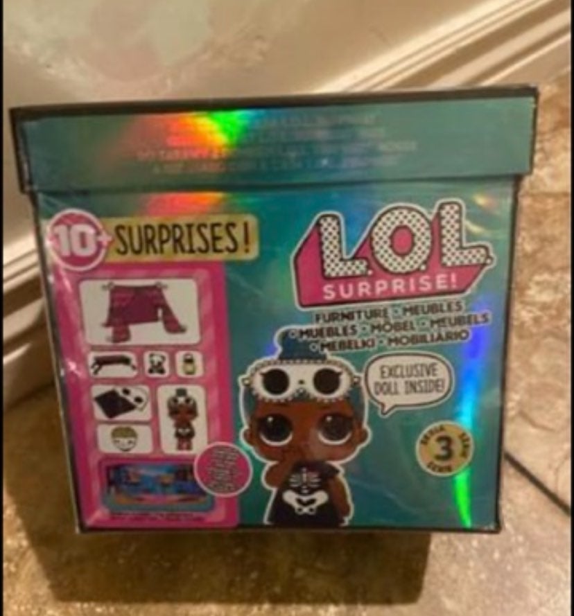 LOL Surprise Furniture series 3 sleepover new