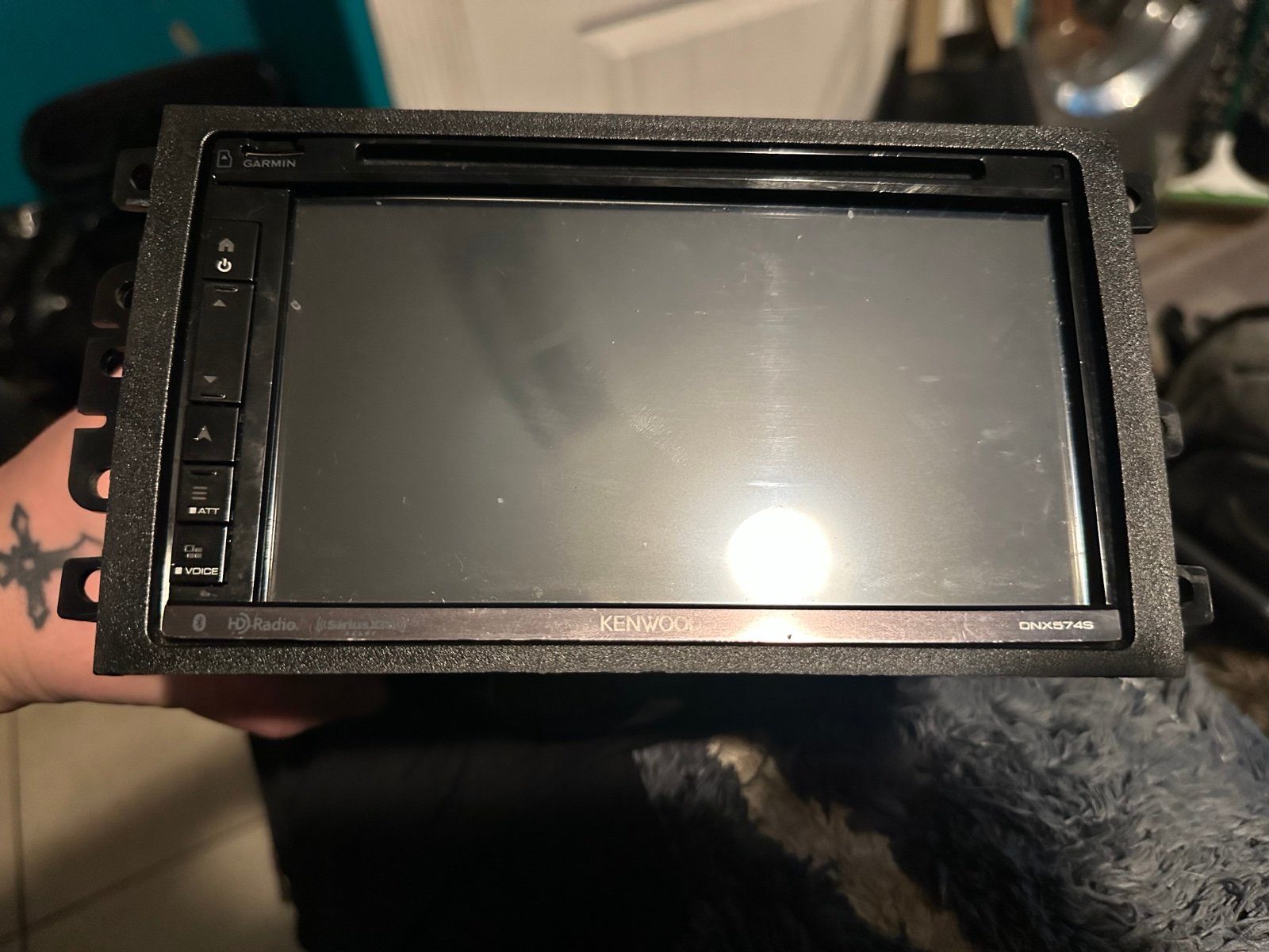 P Kenwood DNX574S 2-Din AV Navigation System with Bluetooth and HD Radio