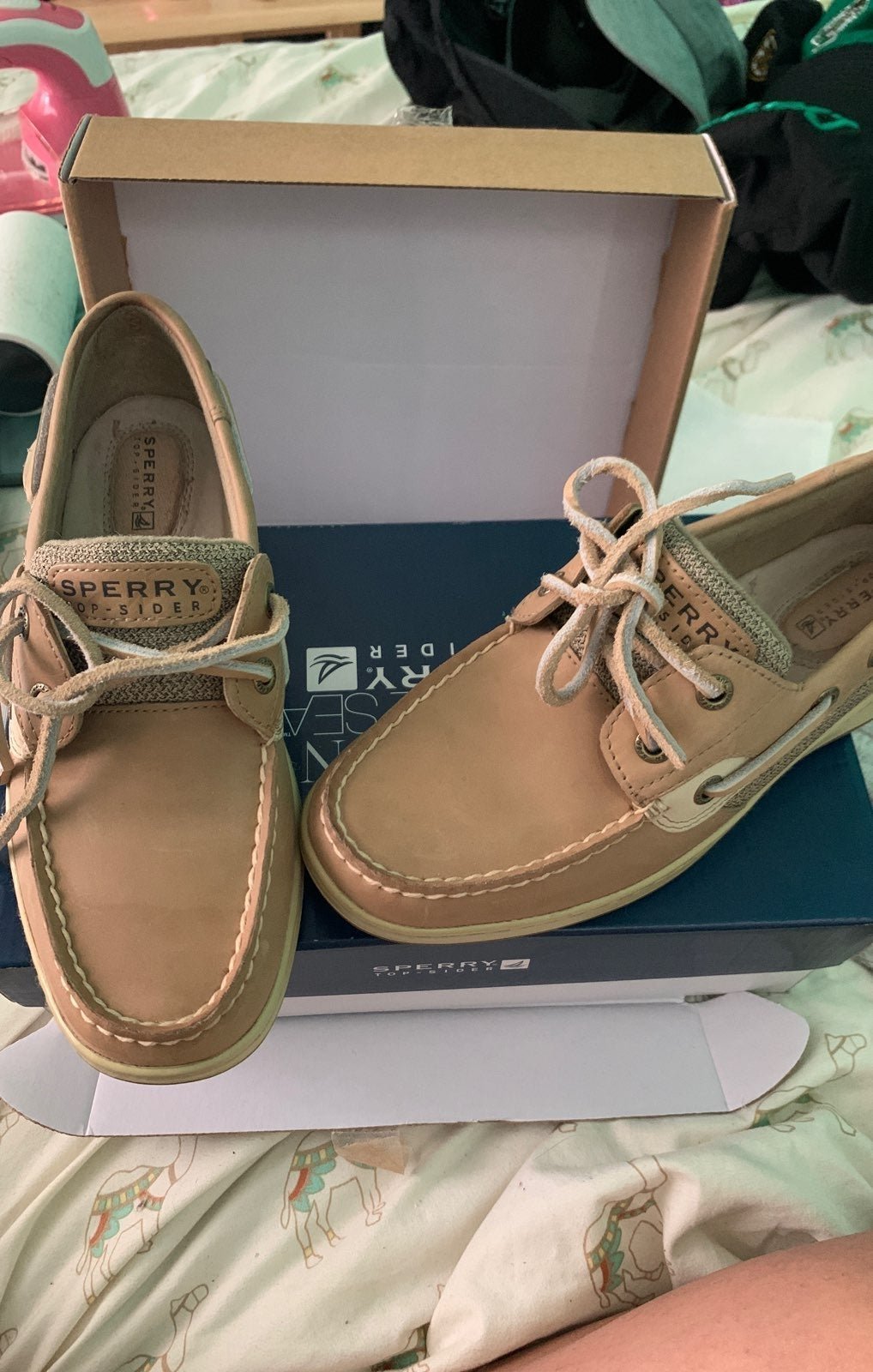 womens sperrys