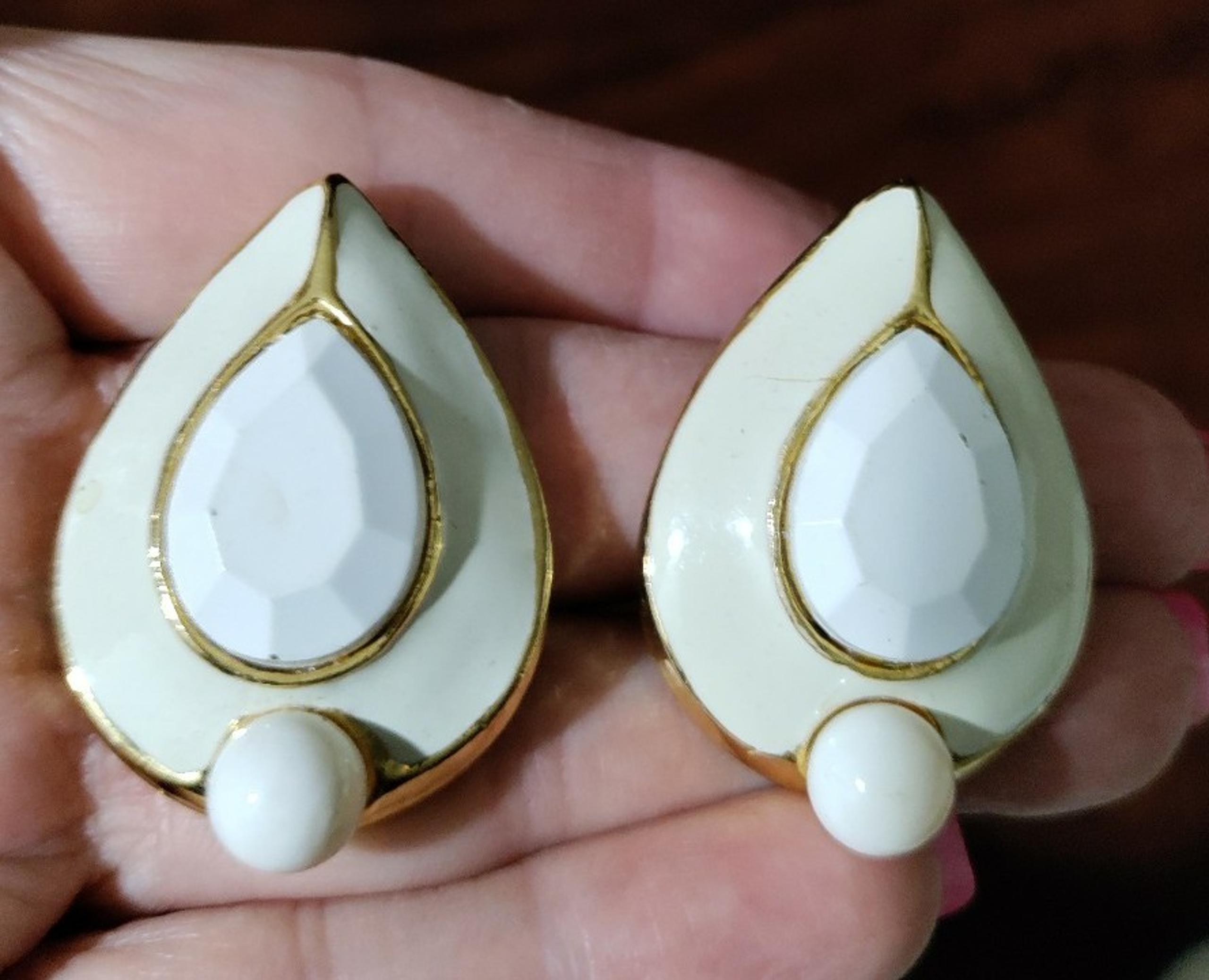 Enamel Clip On