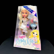 Brand New Bratz Nighty Nite - Cloe - Doll & Accessories by MGA Entertainment HTF