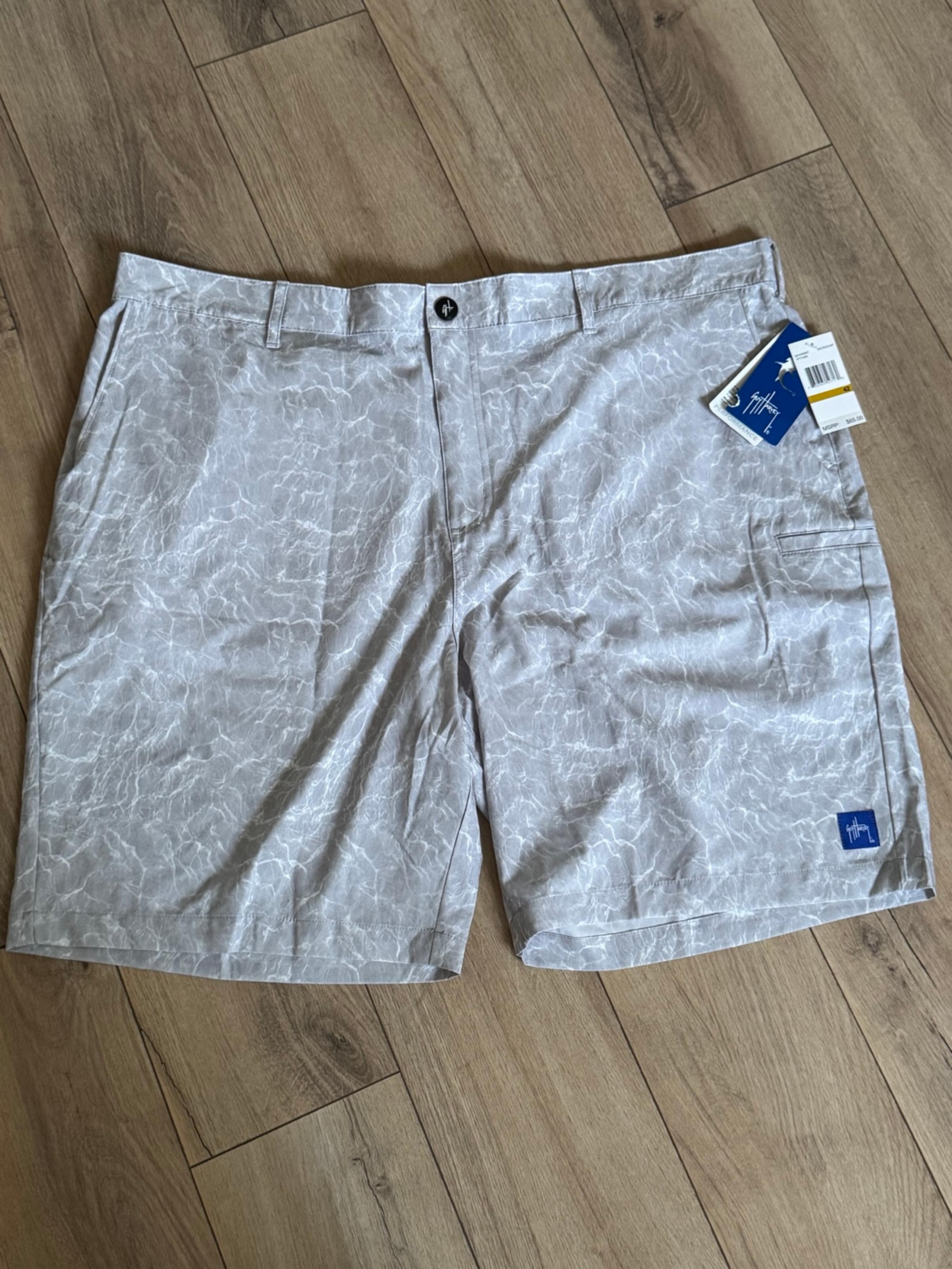 New with Tags Guy Harvey shorts size 42