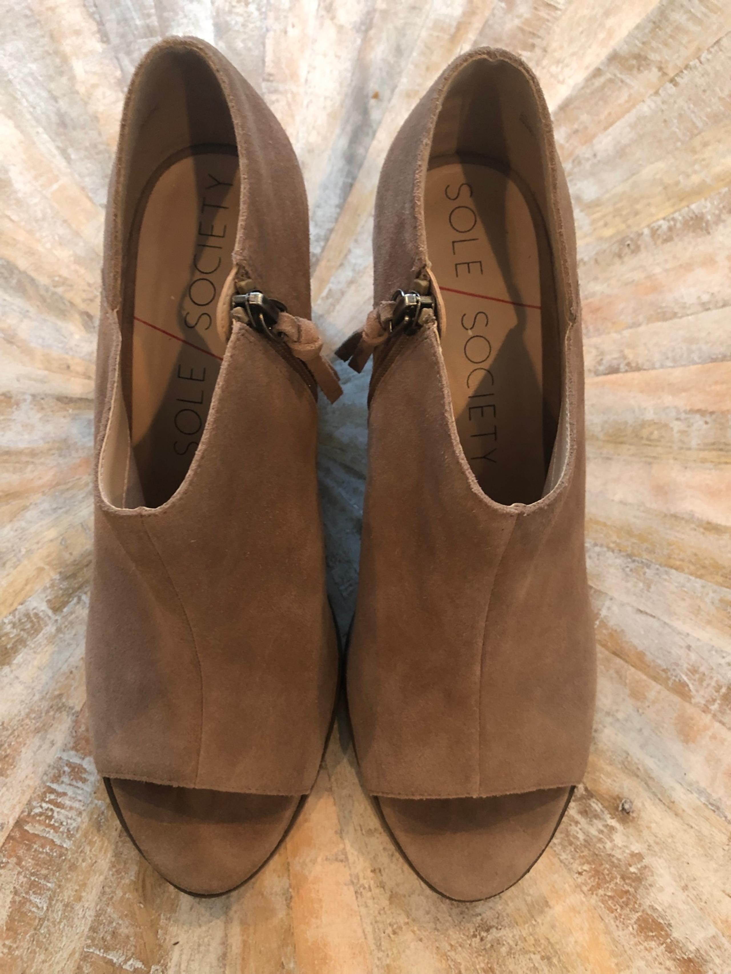 Sole Society Open Peep Toe 10 Tan Nude Heels Boots