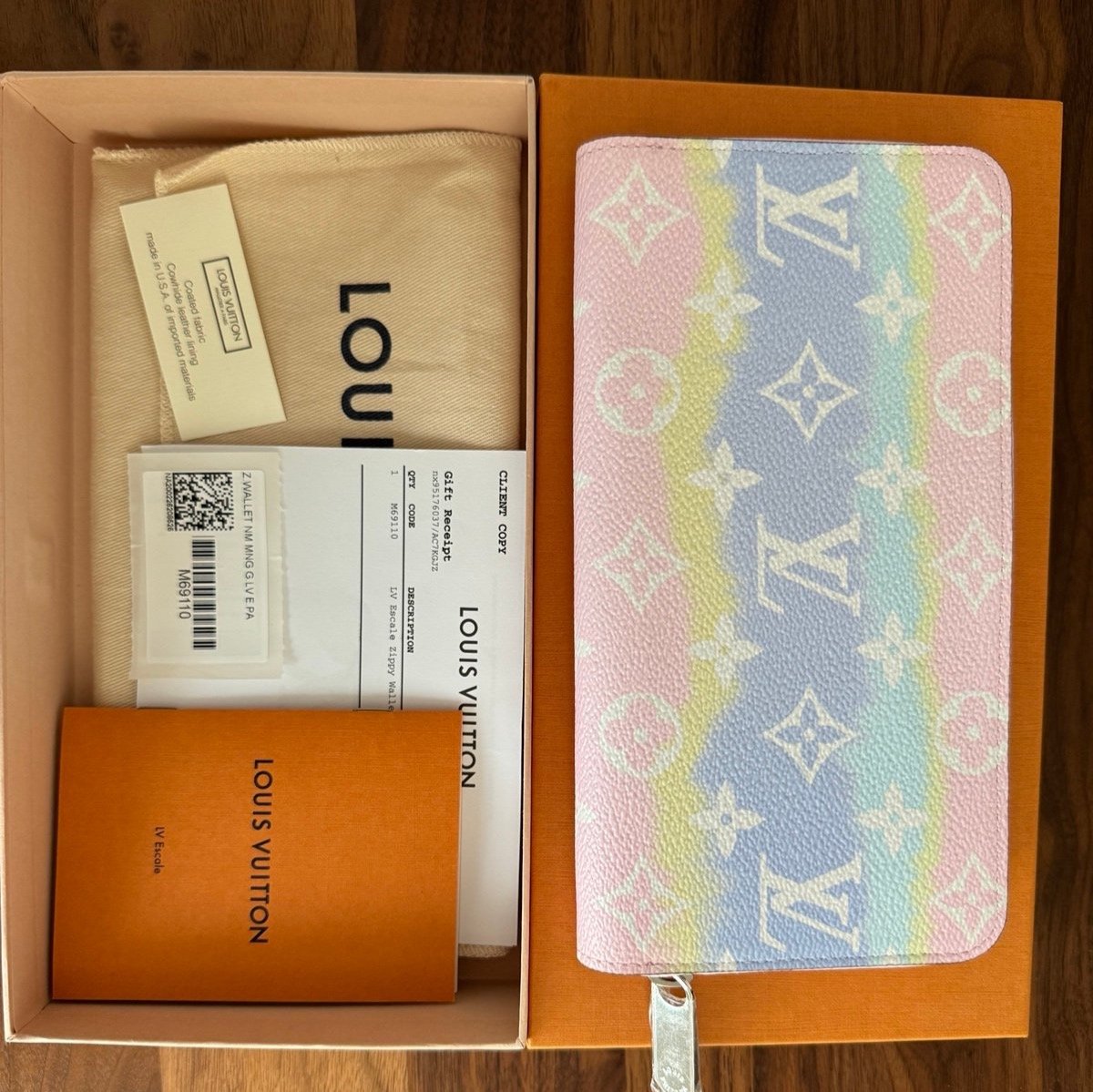 New Louis Vuitton Giant LV Escale Zippy Wallet Pastel