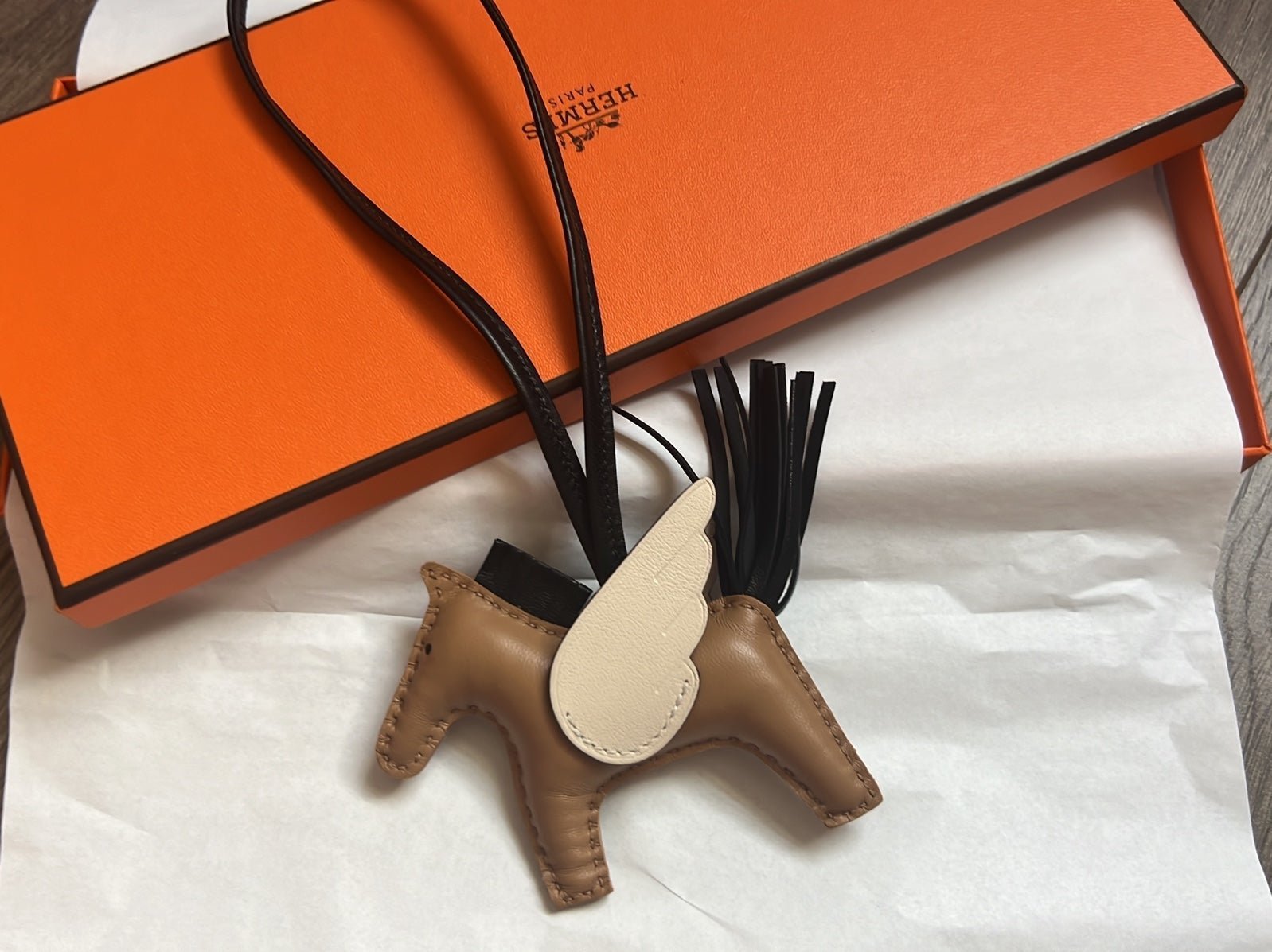 Hermes pegaus pm charm