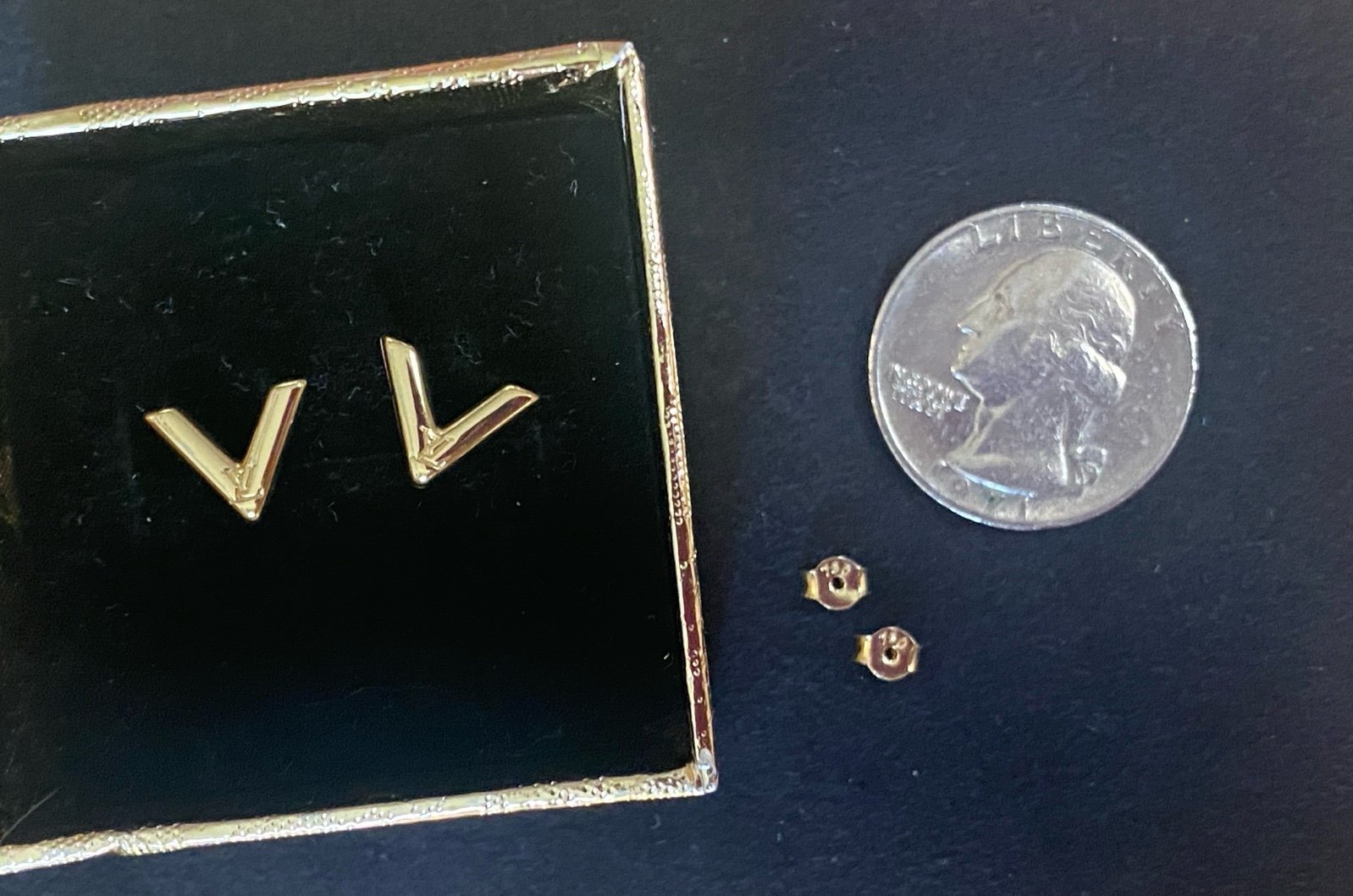 V Gold Earrings ⭐️REAL GOLD⭐️ stampd 18k/750 ⭐️PRICEFIRM⭐️