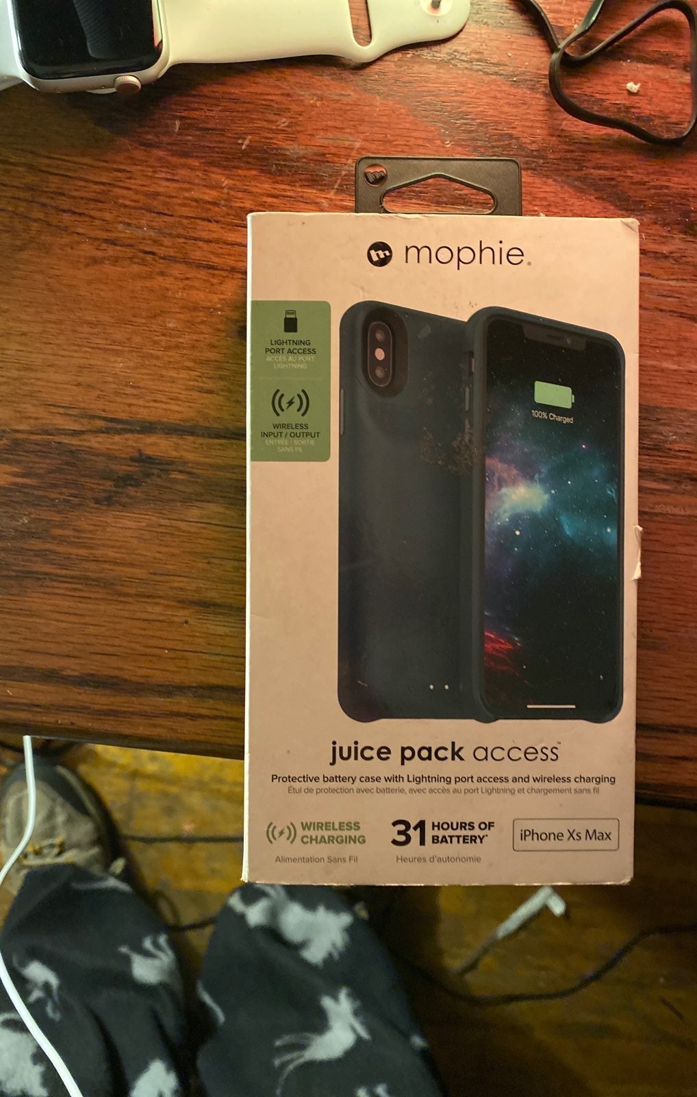 Xs MAX CHARGING CASE NEW IN BOX