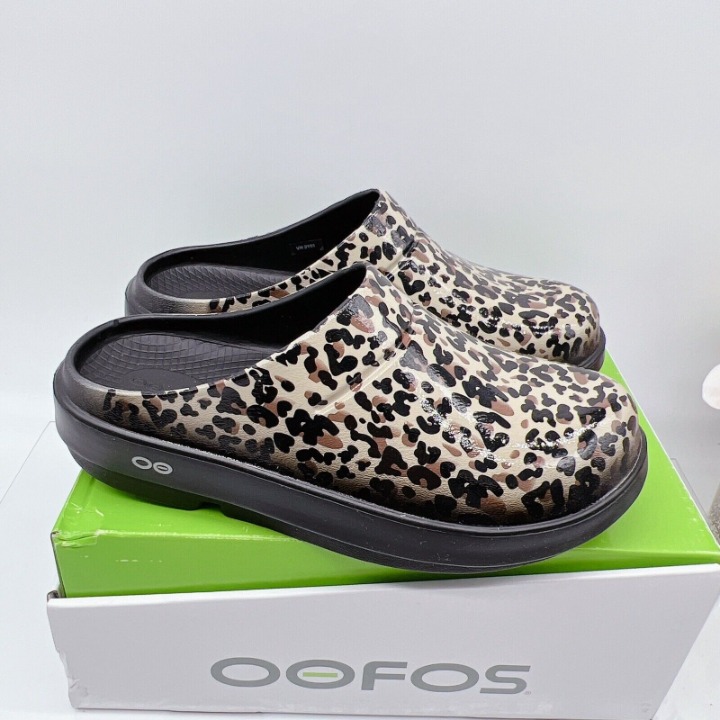 OOFOS Oocloog Luxe Clog Waterproof Black/ Leopard Size Womens US 9 EU 40 *Limied