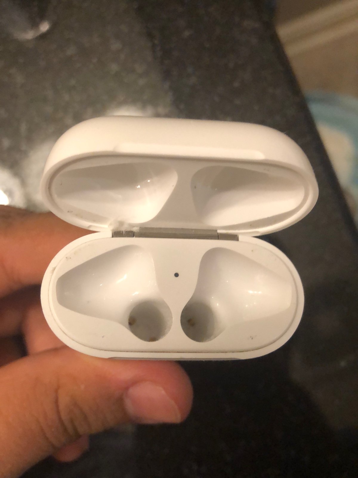 Apple AirPods 1st Generation with Charging Case in White