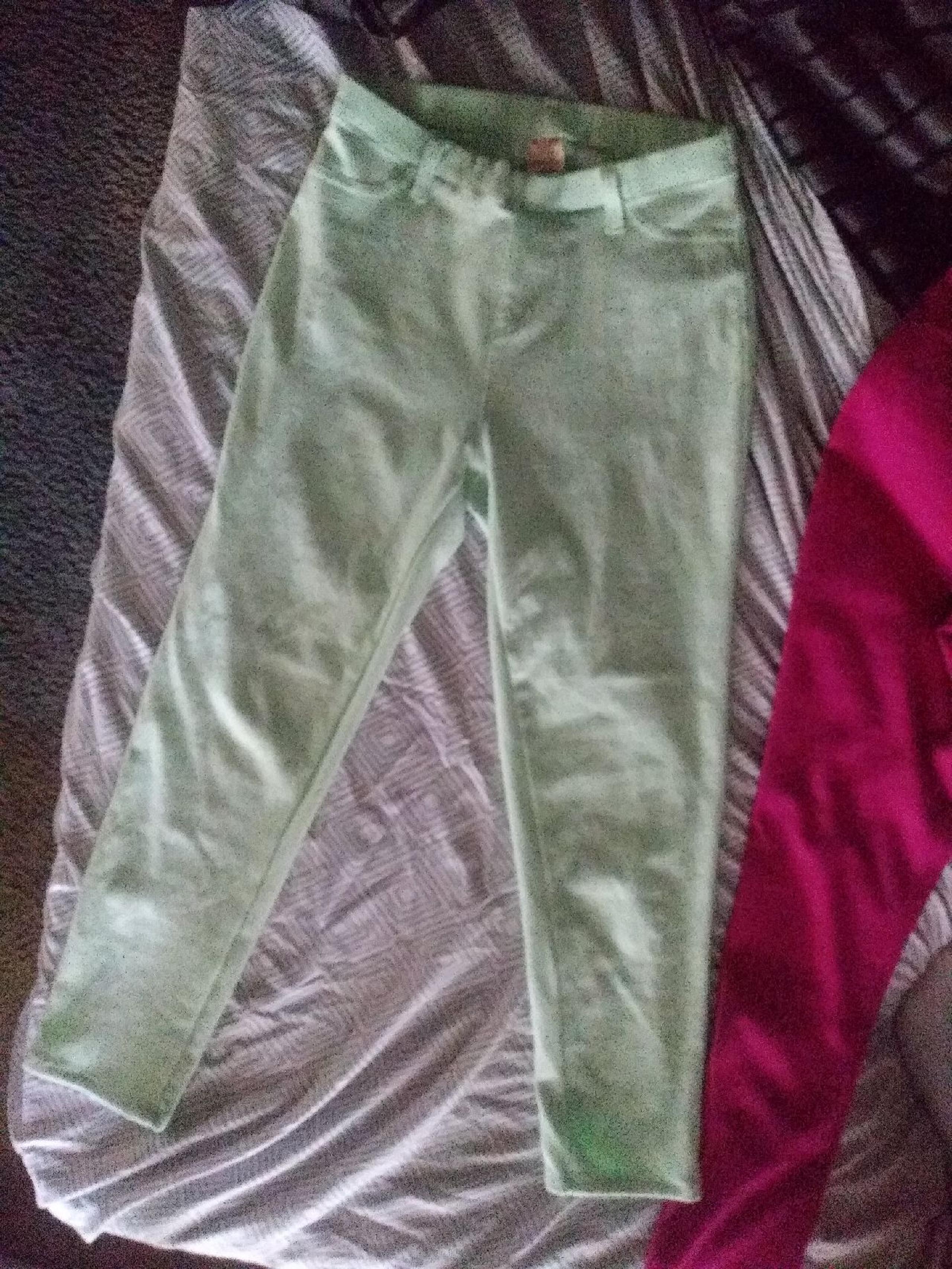 Womens jeggings.