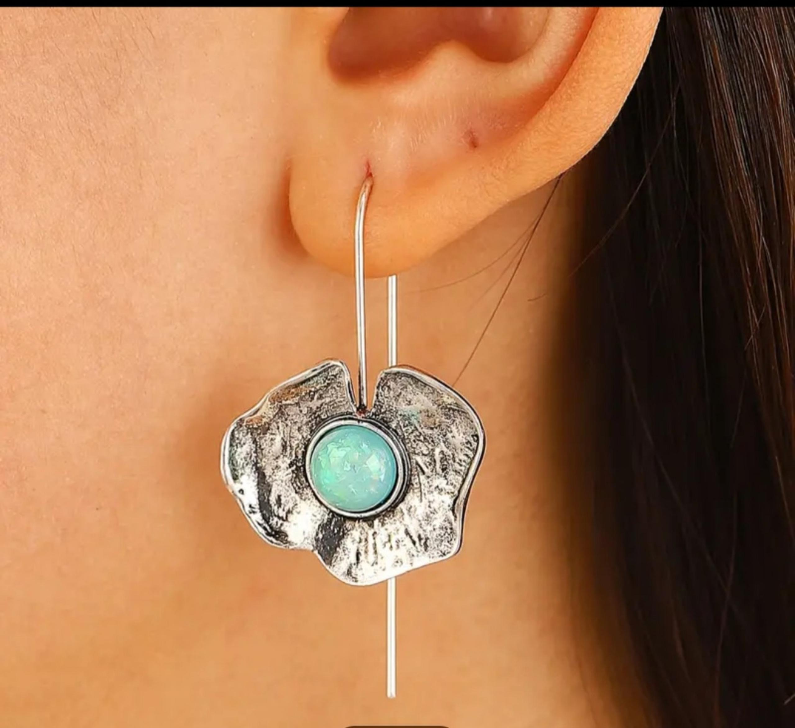 WORLD MARKET NATURE INSPIRED LOTUS/TURQUOISE RUSTIC EARRINGS NWOT