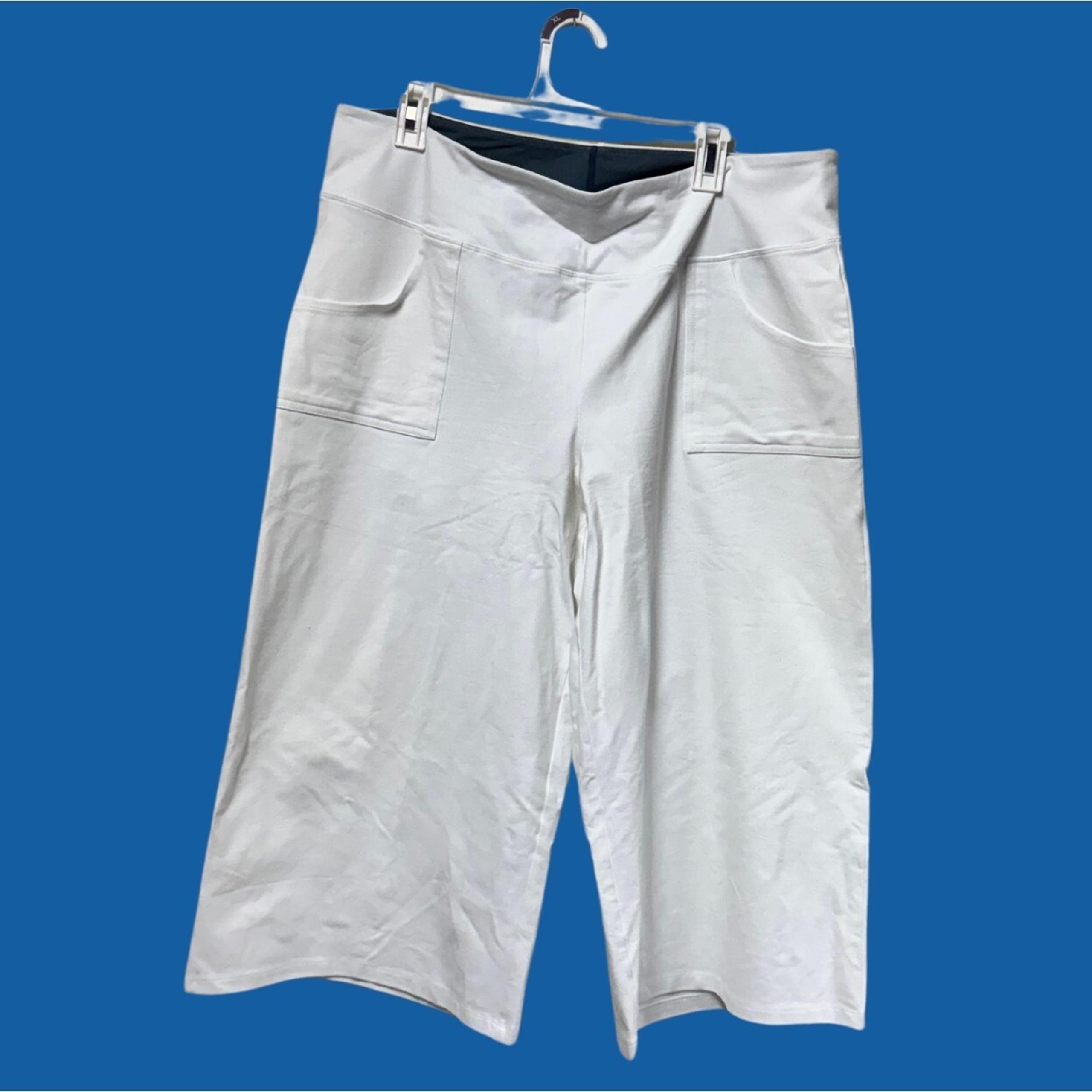 Women in Control White Cropped Wide Leg Pants with Pockets Culottes Casual Comfy