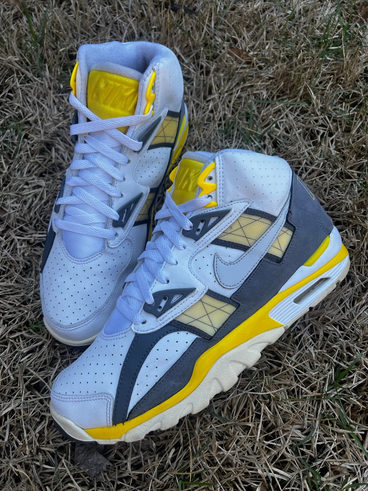 CLEAN Nike Air Trainer SC Lemon Yellow size 11.5 Womens shoes