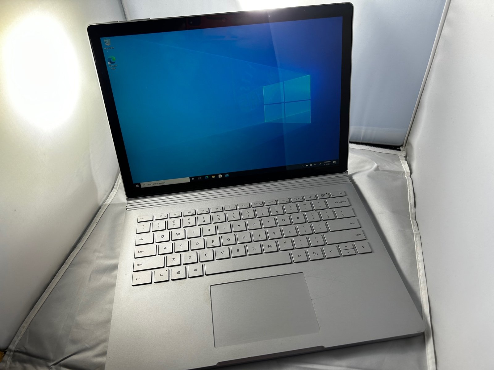 Microsoft Surface Book 2