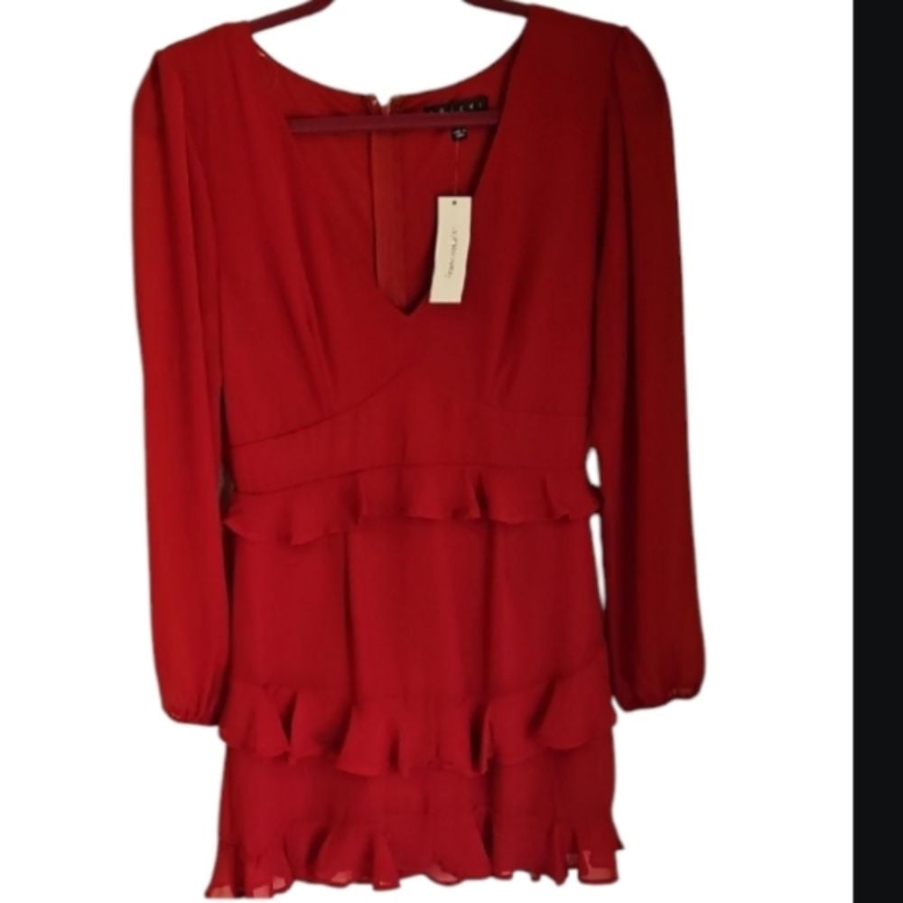 NWT Francesca's Trixxi Size Medium Red Long Sleeve Junior Dress