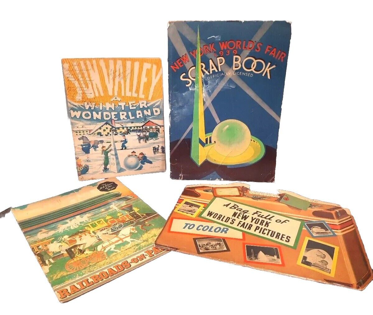 VINTAGE ORIGINAL 1939-1940 NEW YORK WORLD'S FAIR SOUVENIR LOT OF 4 ITEMS