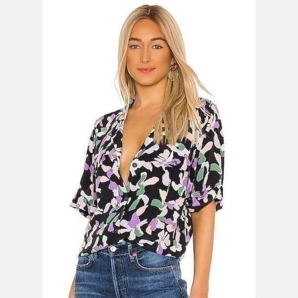 Revolve Equipment Women’s XS Parnella Buttondown Top Blouse 100% Silk Floral
