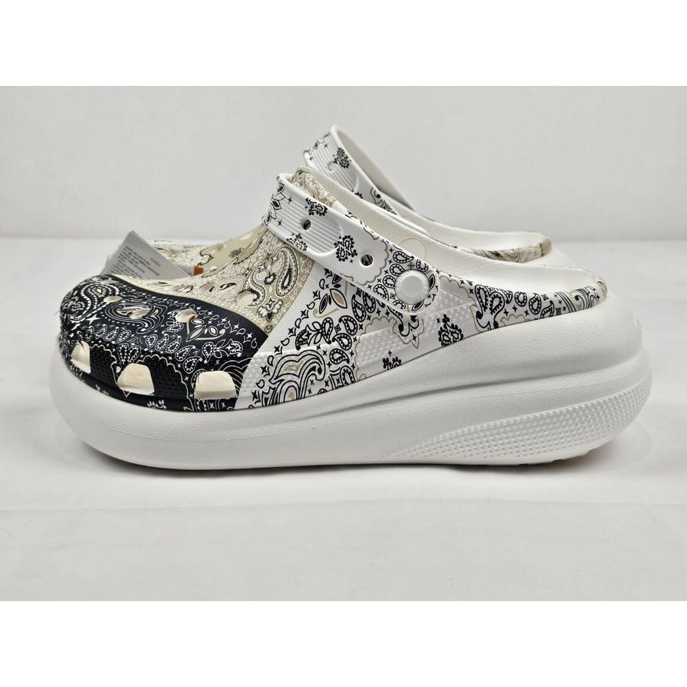 Crocs Clogs Mens 9. Classic Crush Bandana White Slip On. 208119-2ZM. NEW