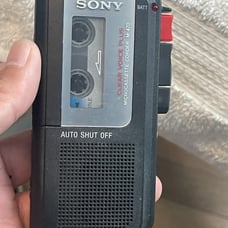 SONY M-470 Clear Voice Plus Handheld Microcassette Recorder - Good Condition