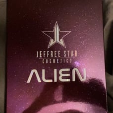 Discontinued alien pallet