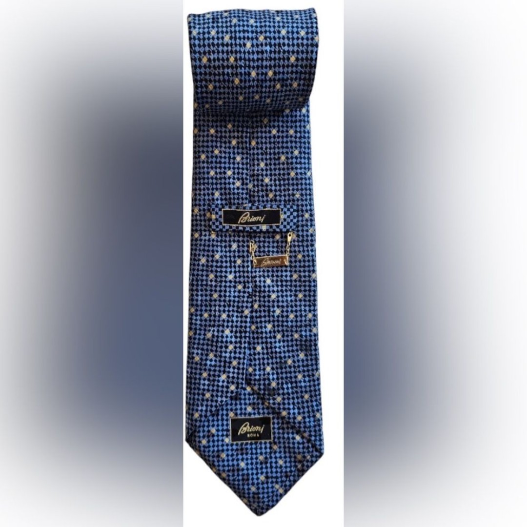 Brioni Silk Tie Blue and Black Hand Made in Italy Gold chain link